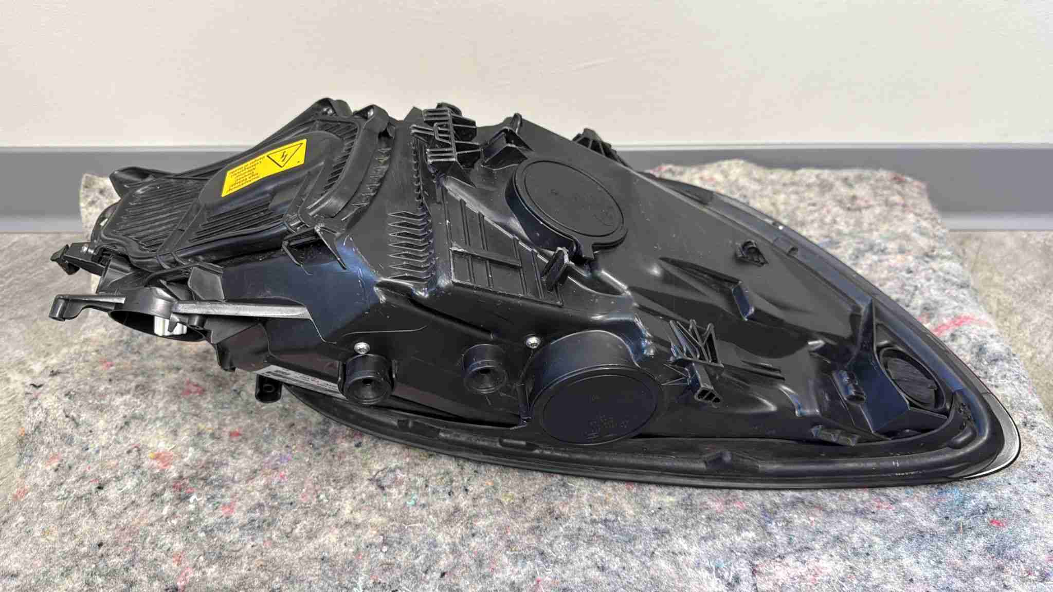 Фара правая Porsche Cayman 190226-113