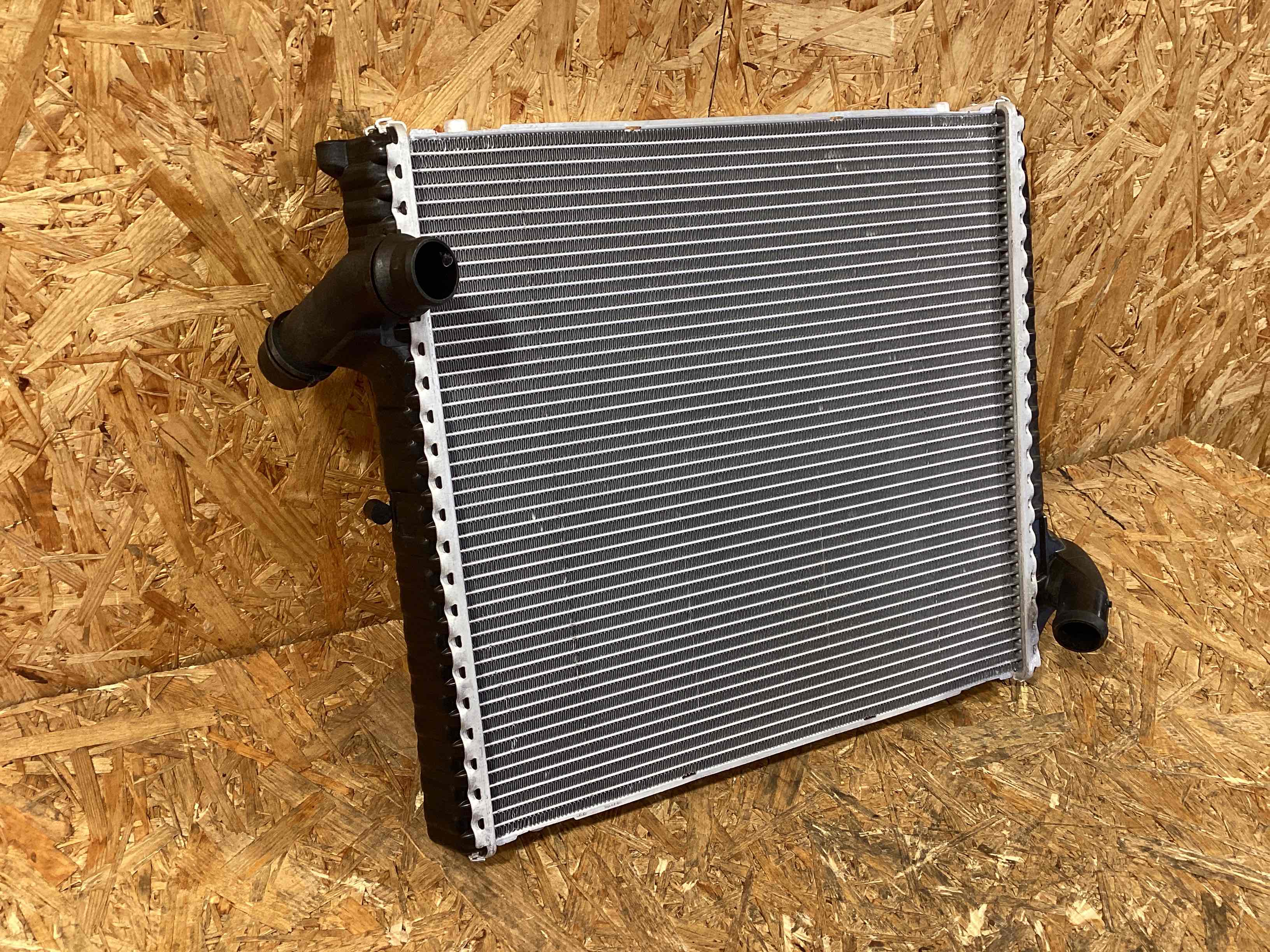 Радиатор (основной) Porsche 911 190226-121