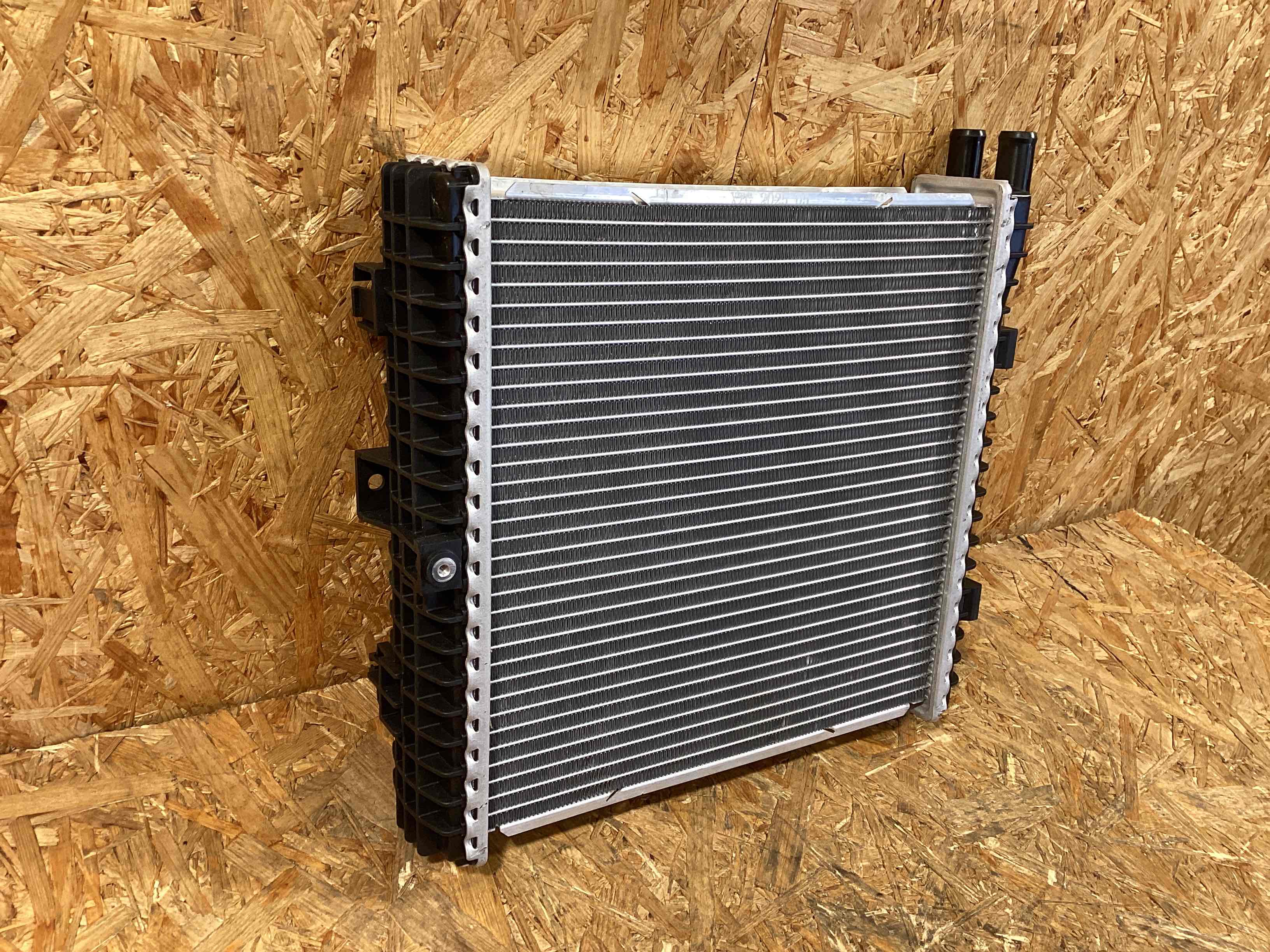 Радиатор (основной) Porsche Taycan 190226-122