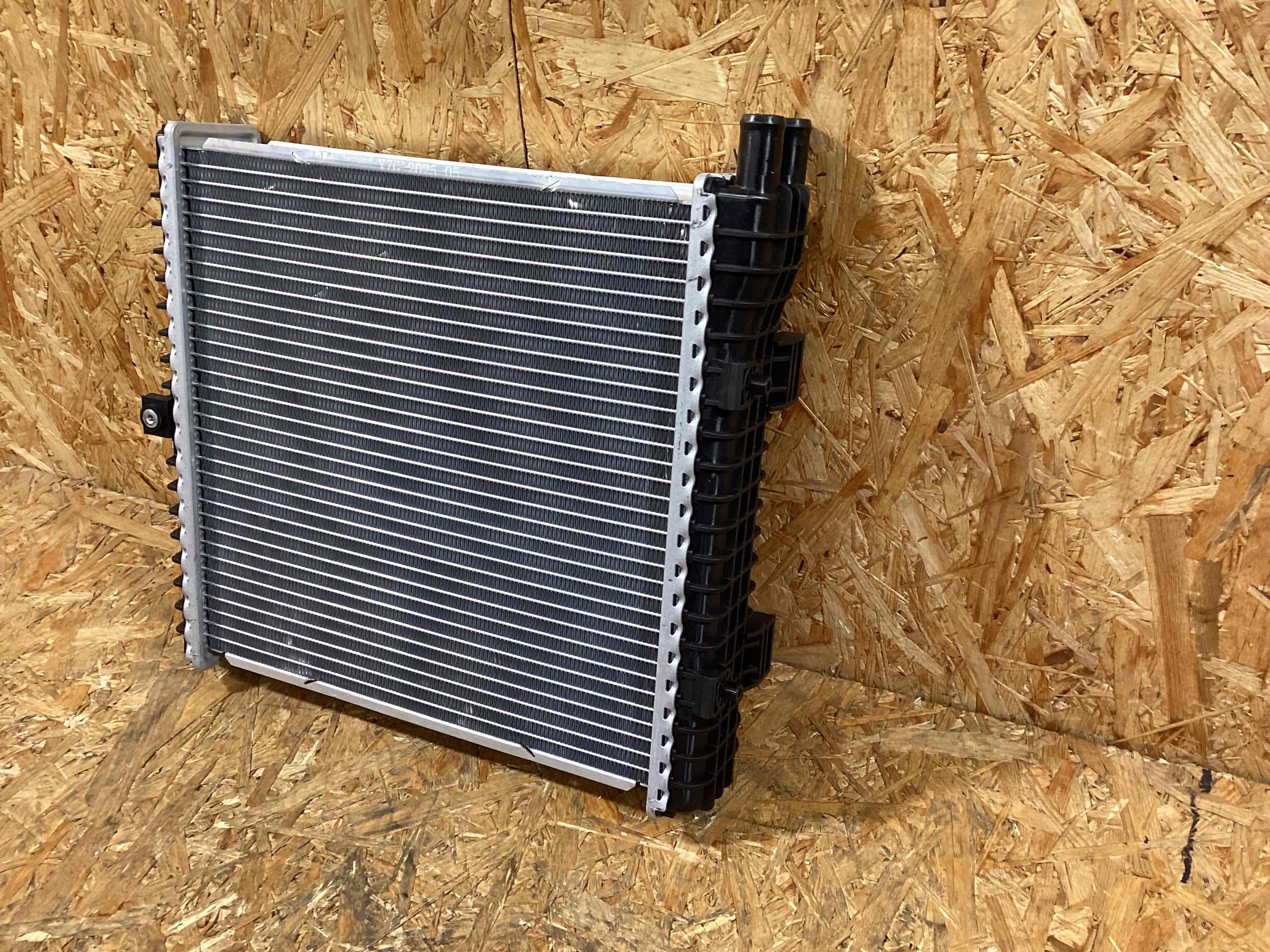 Радиатор (основной) Porsche Taycan 190226-122