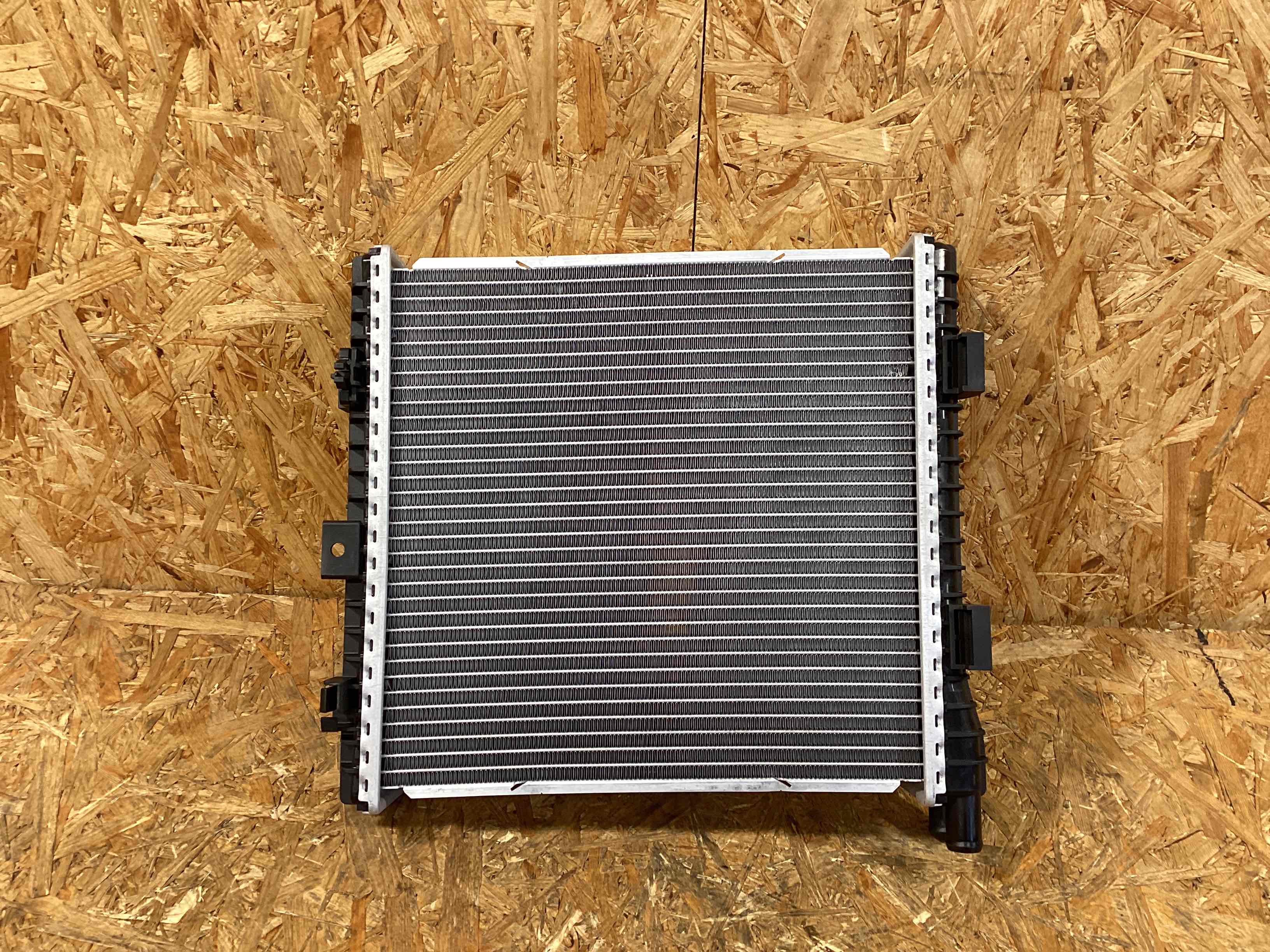 Радиатор (основной) Porsche Taycan 190226-122