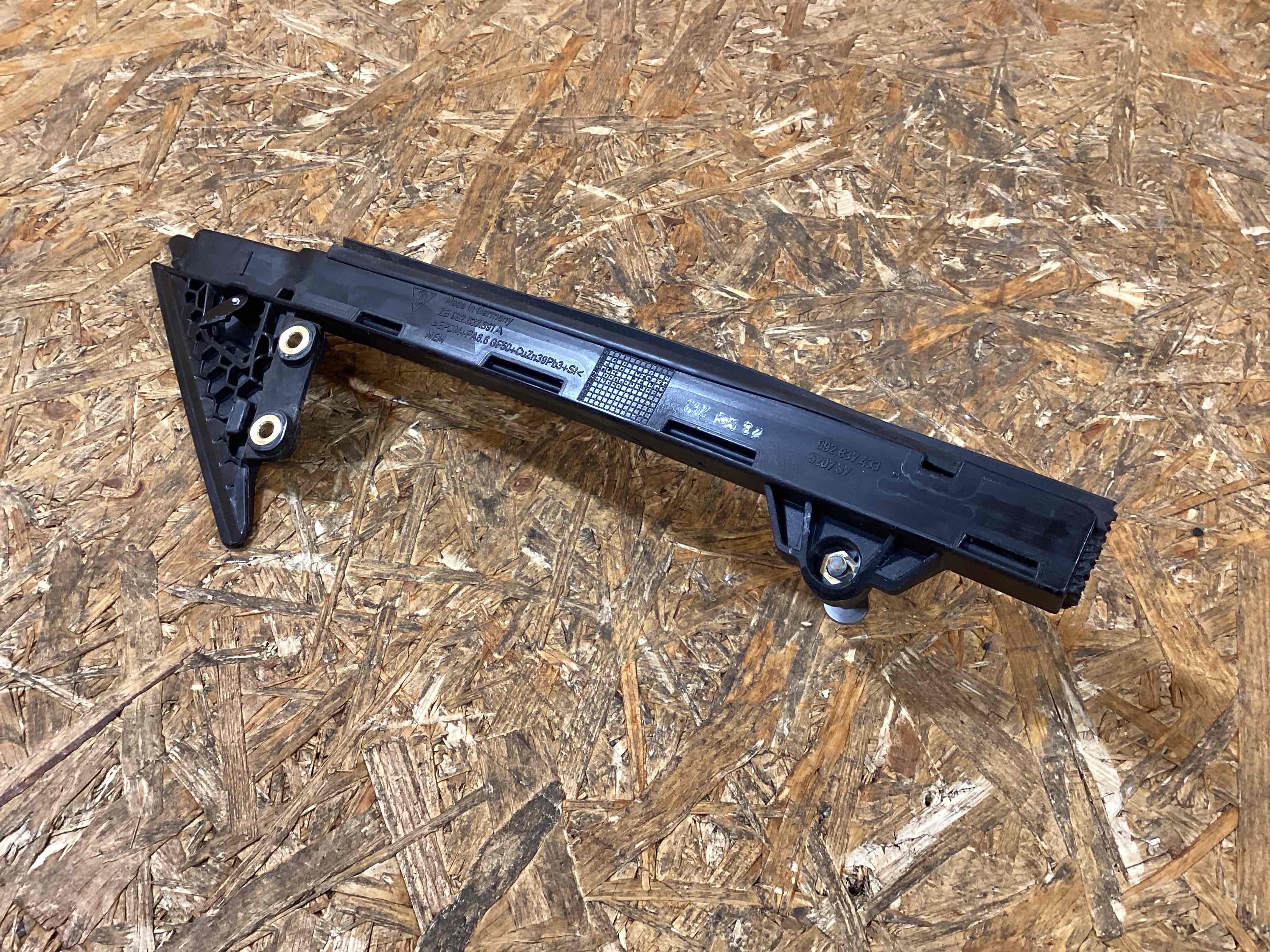 Молдинг двери передней левой Porsche 911 190226-125