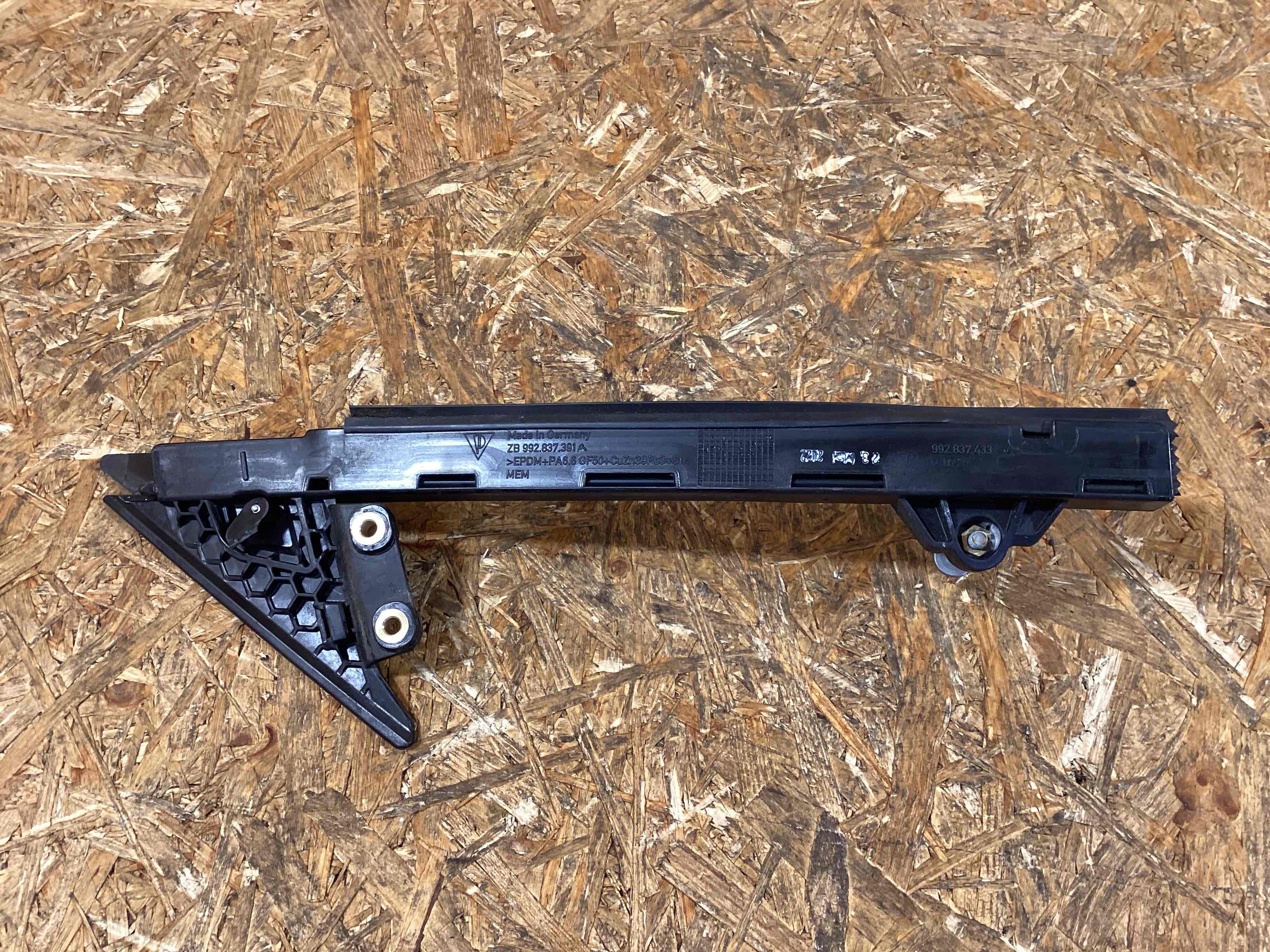 Молдинг двери передней левой Porsche 911 190226-125