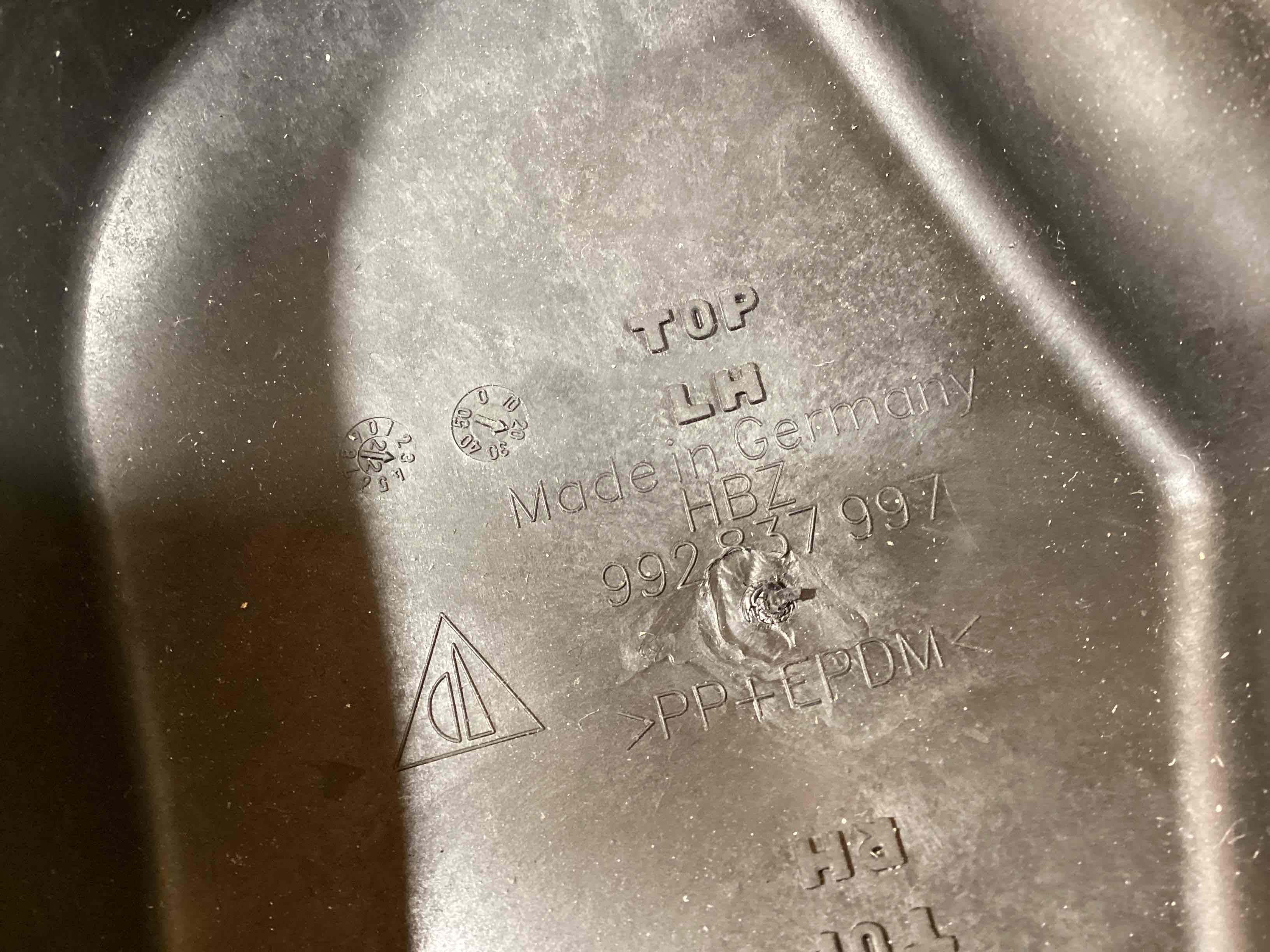 Молдинг двери передней левой Porsche 911 190226-128