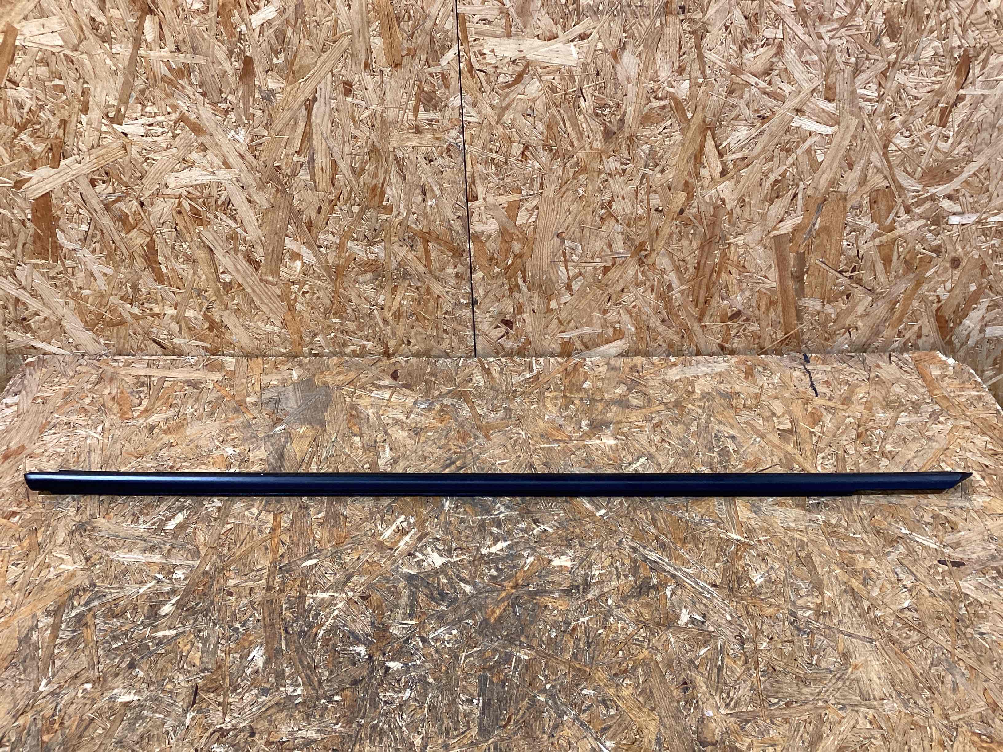 Молдинг двери передней левой Porsche 911 190226-130