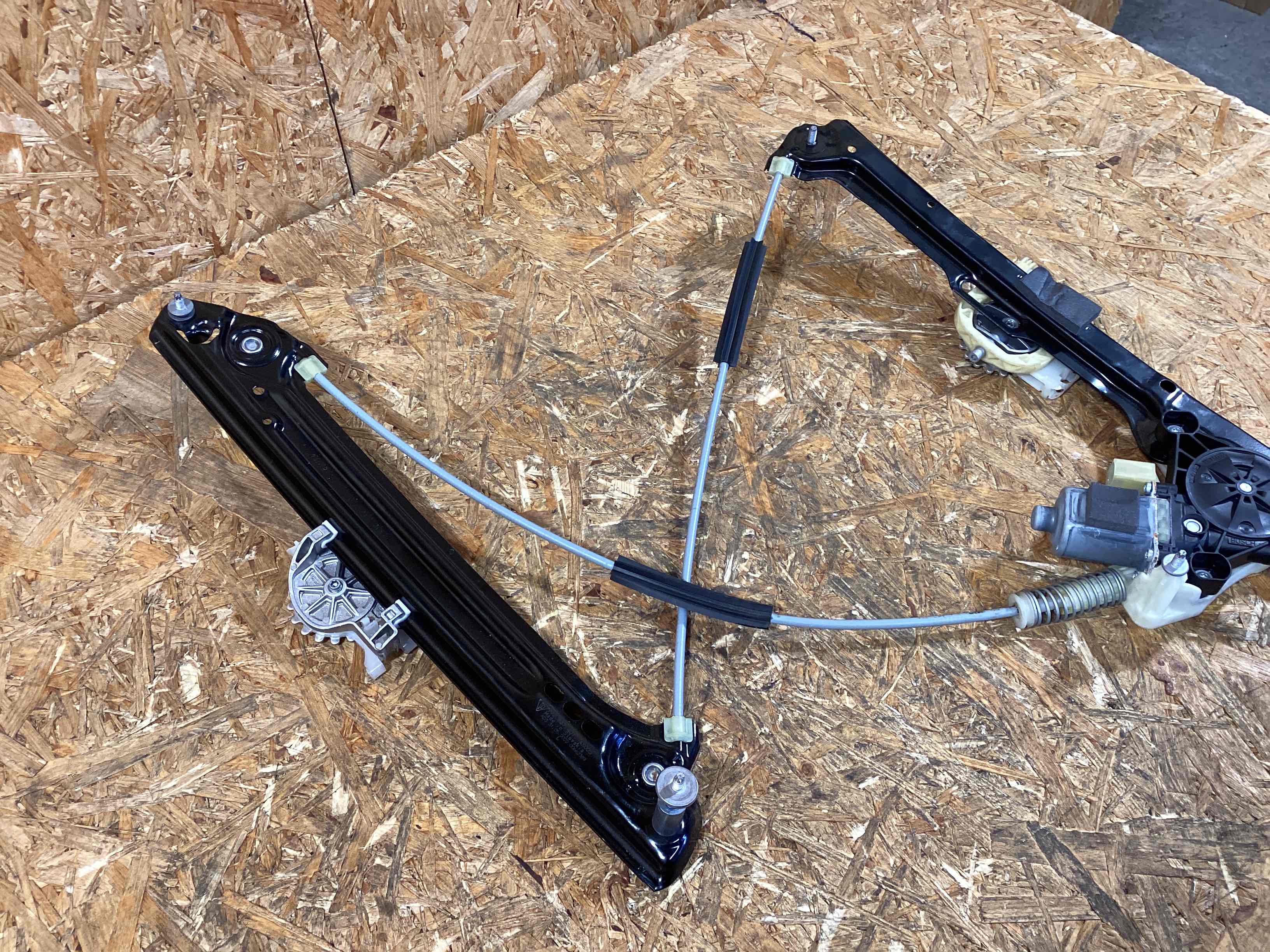 Стеклоподъемник передний левый Porsche 911 190226-133