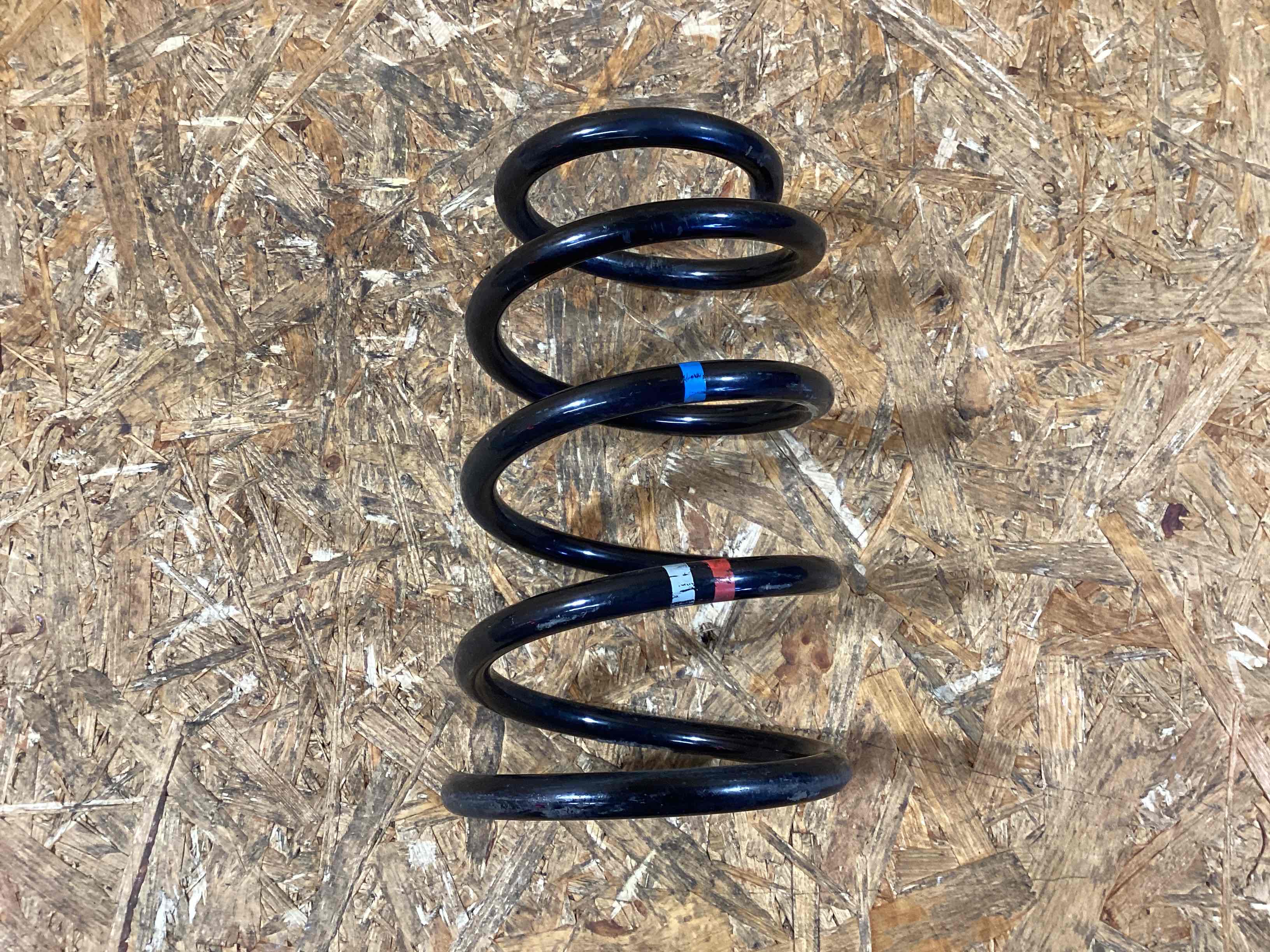 Пружина подвески Porsche Boxster 718 190226-139