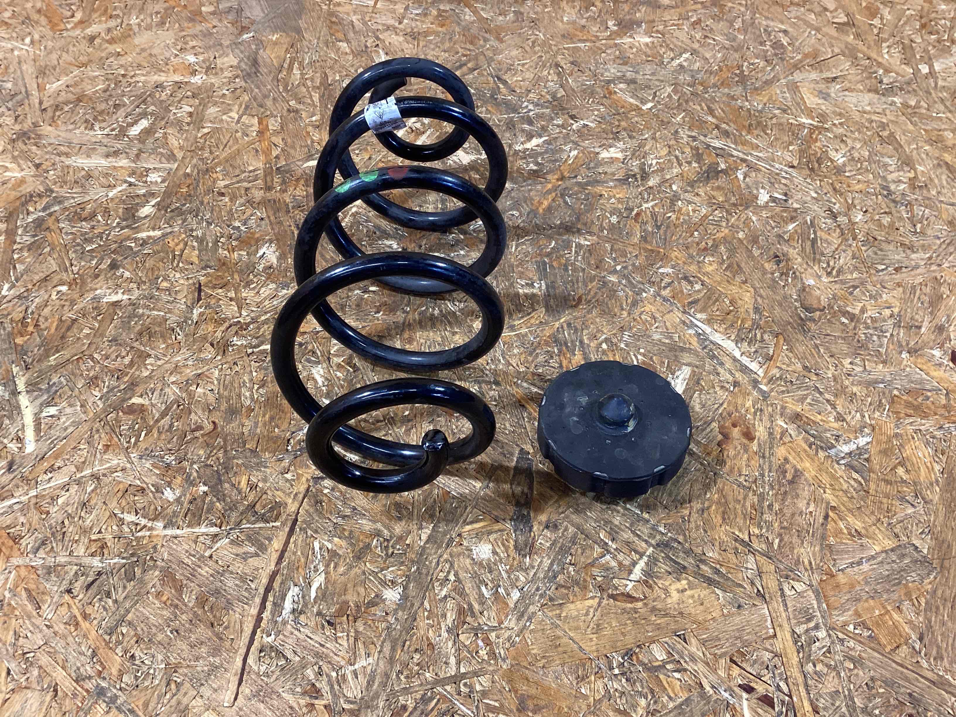 Пружина подвески Porsche Macan 190226-140