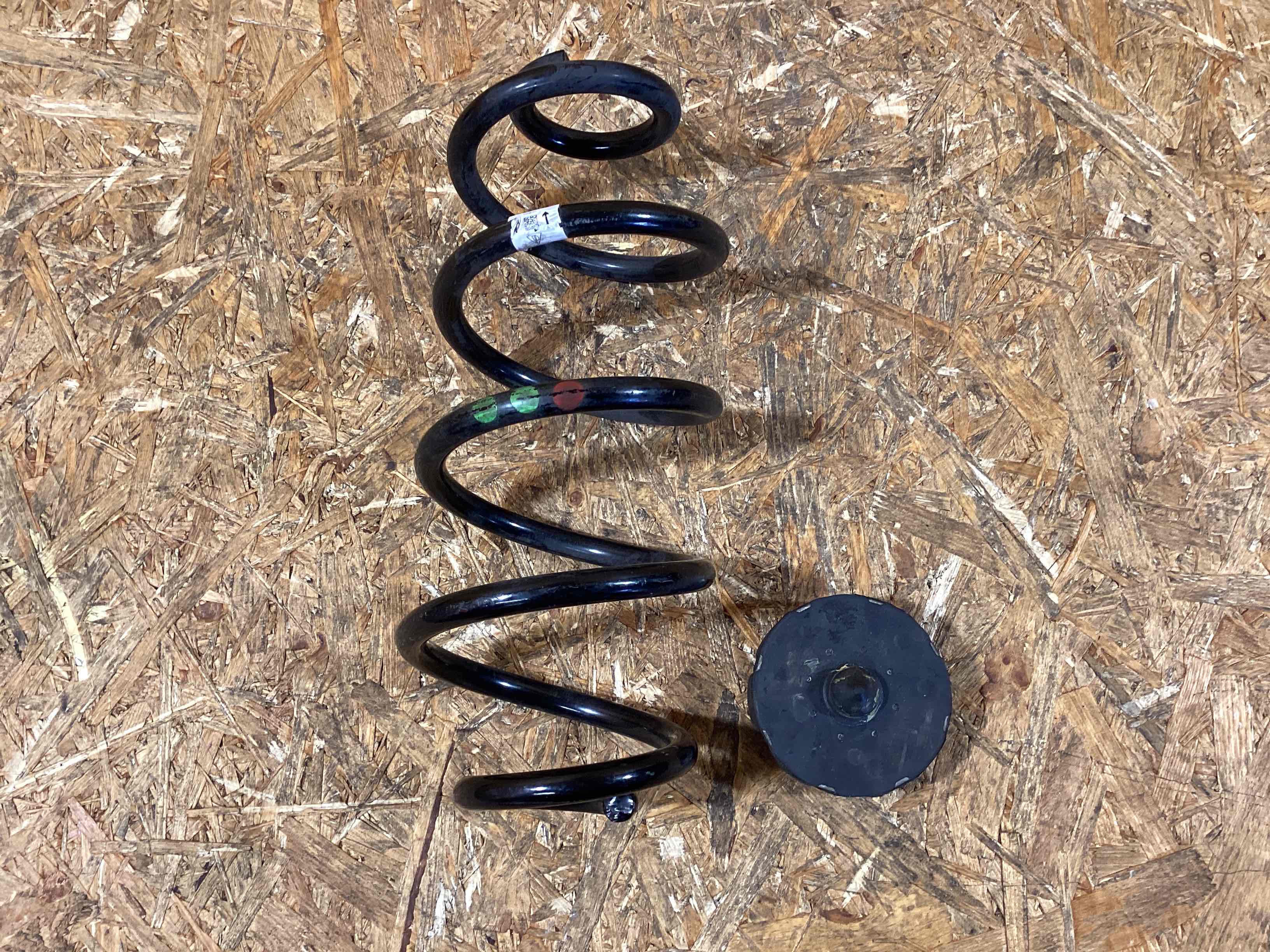 Пружина подвески Porsche Macan 190226-140