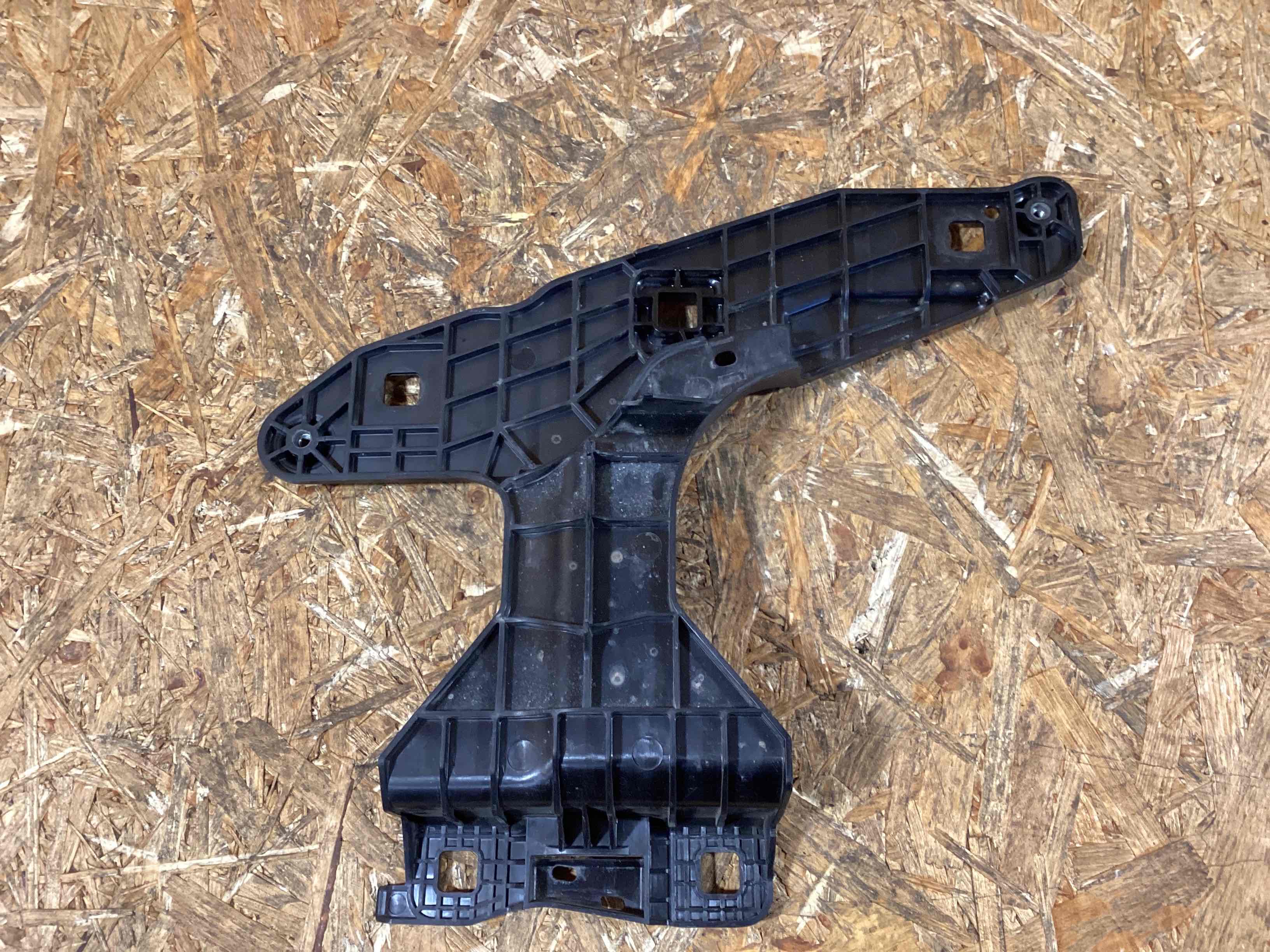 Крепление фары Porsche Macan 190226-142