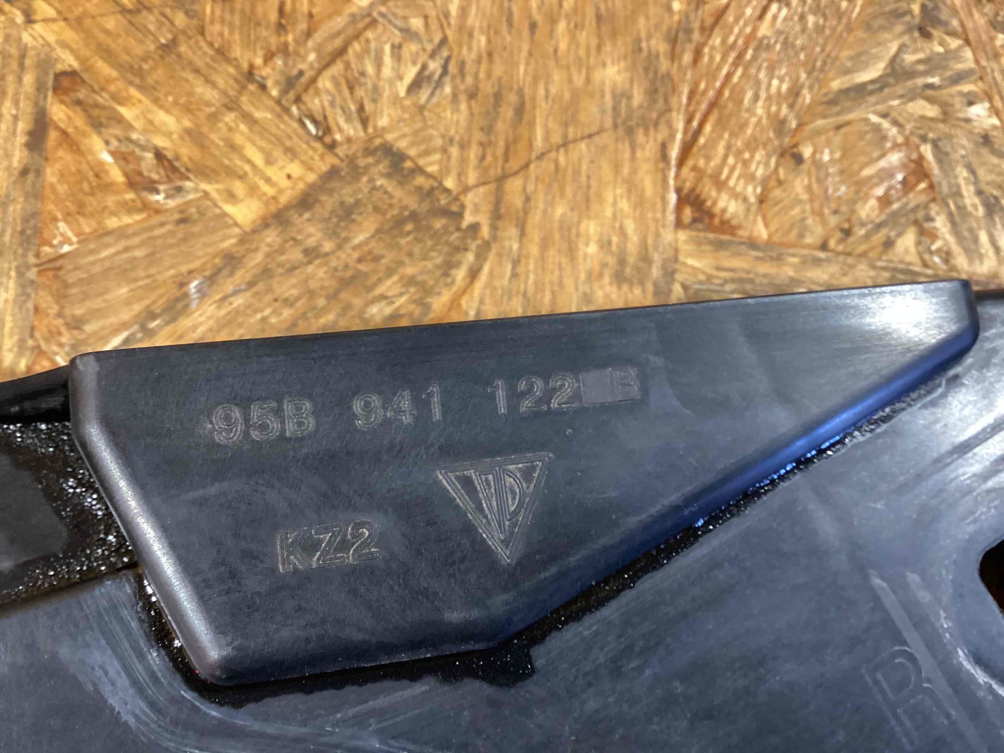 Крепление фары Porsche Macan 190226-142