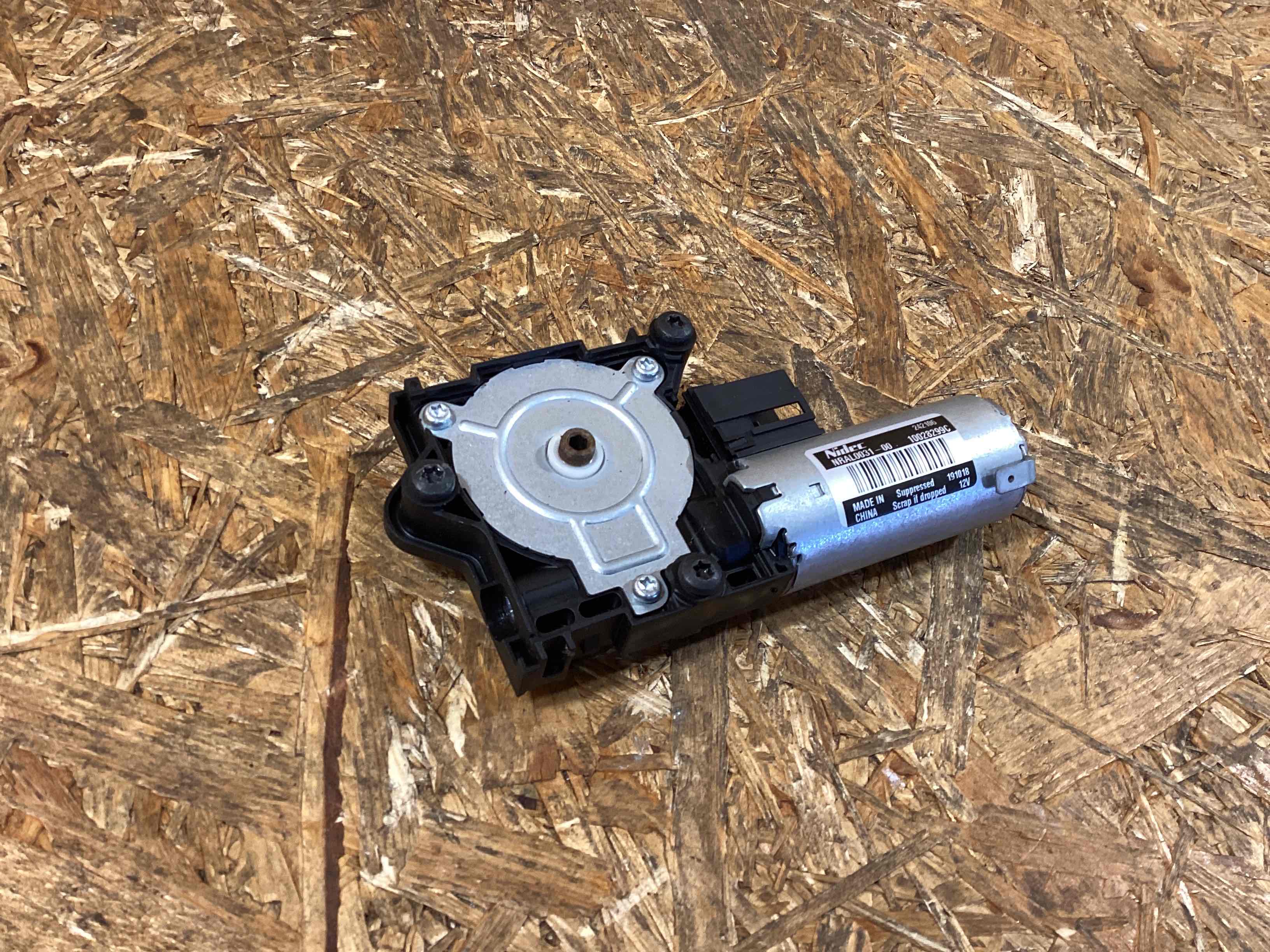 Моторчик стеклоподъемника Porsche Panamera 190226-143