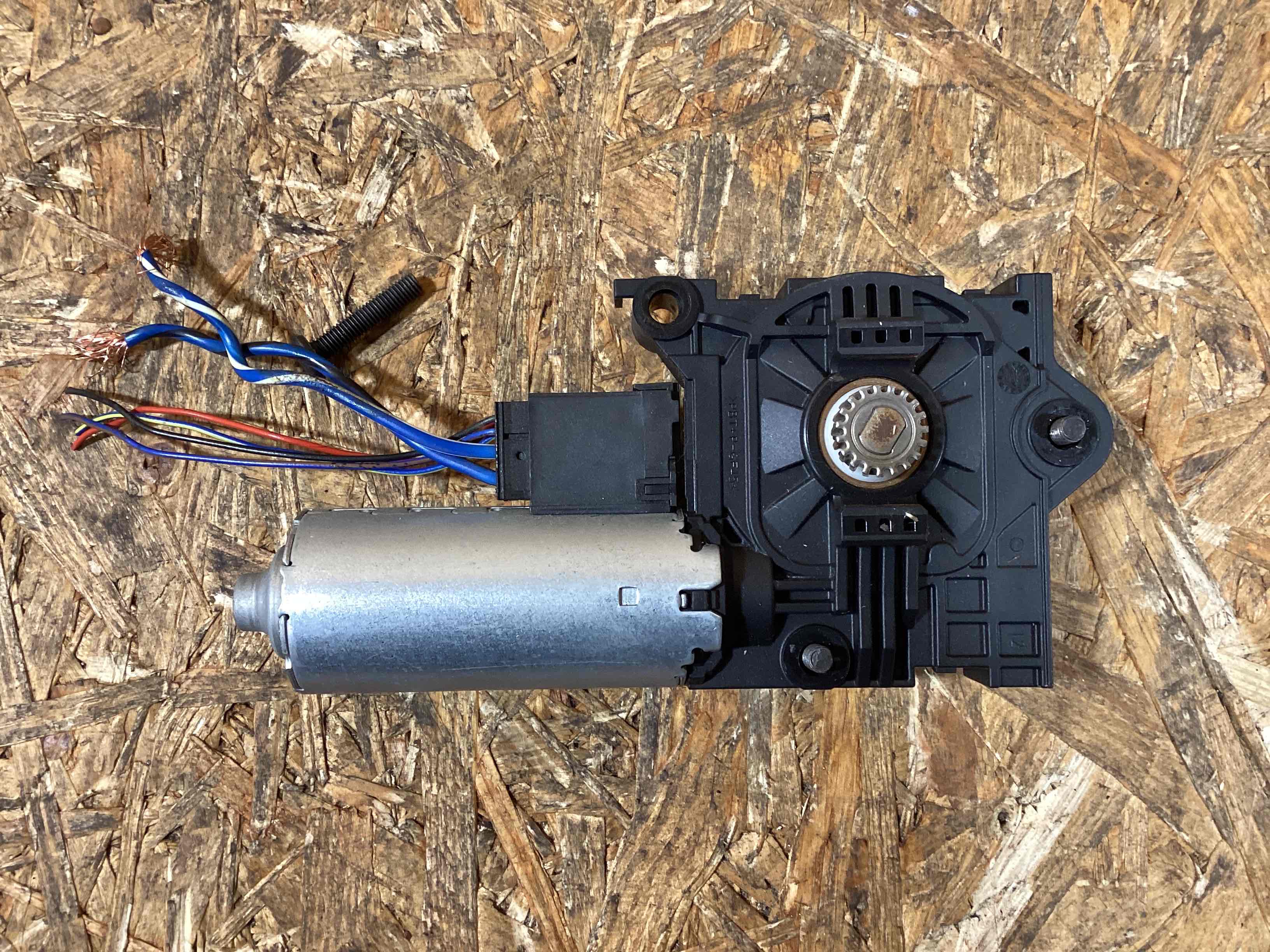 Моторчик стеклоподъемника Porsche Panamera 190226-144