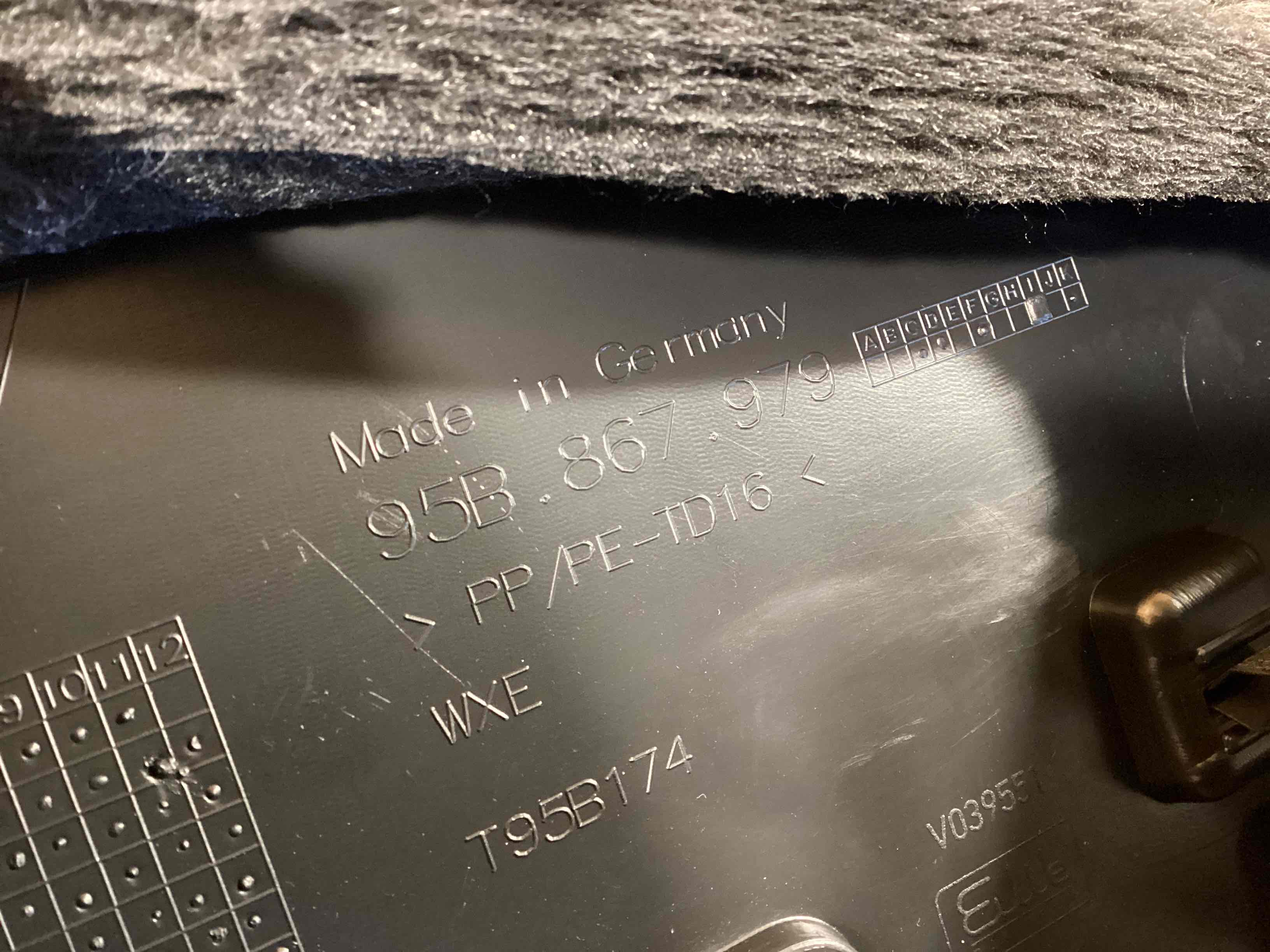 Элемент отделки салона, багажника Porsche Macan 190226-146