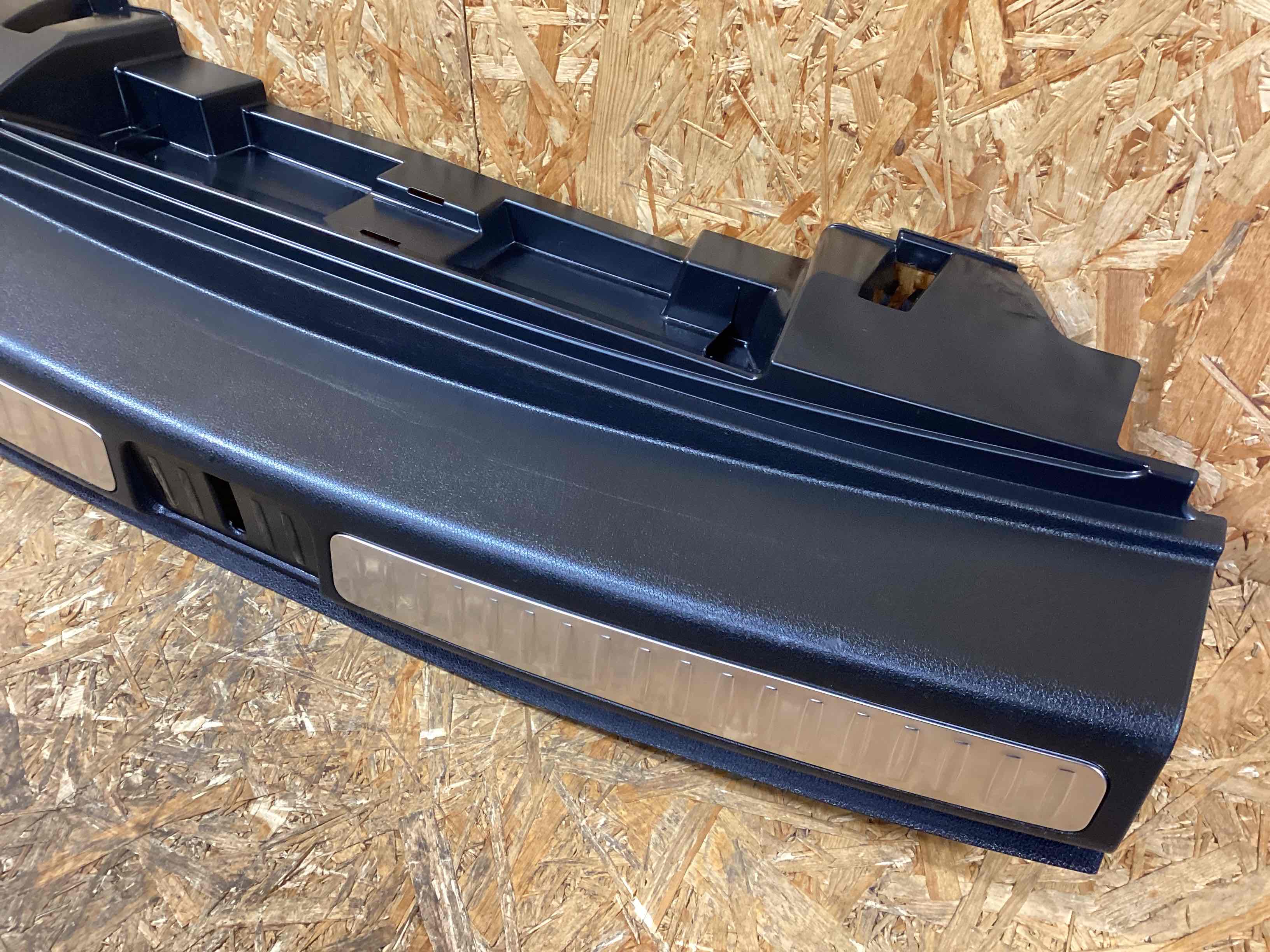 Элемент отделки салона, багажника Porsche Macan 190226-147