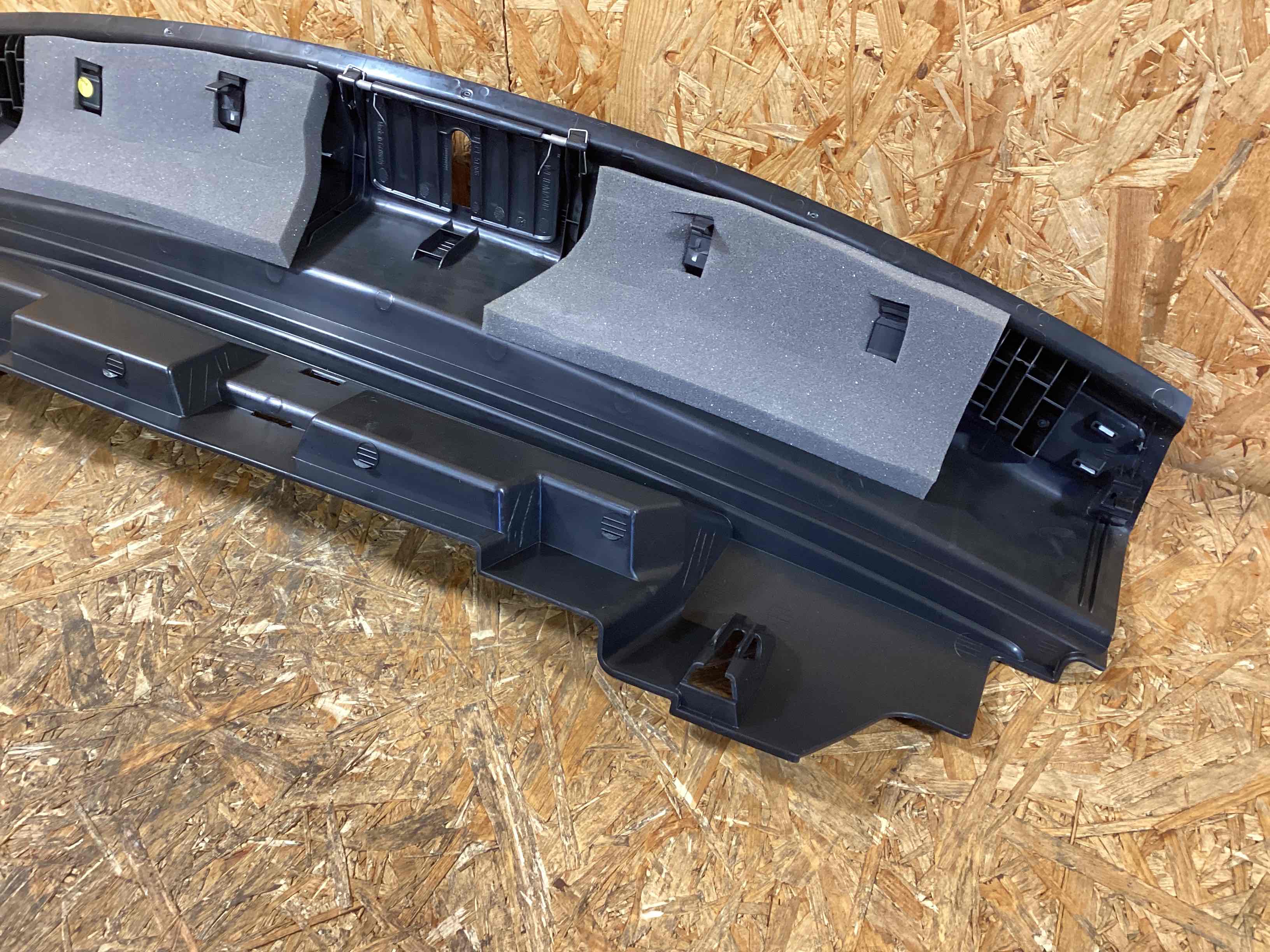 Элемент отделки салона, багажника Porsche Macan 190226-147