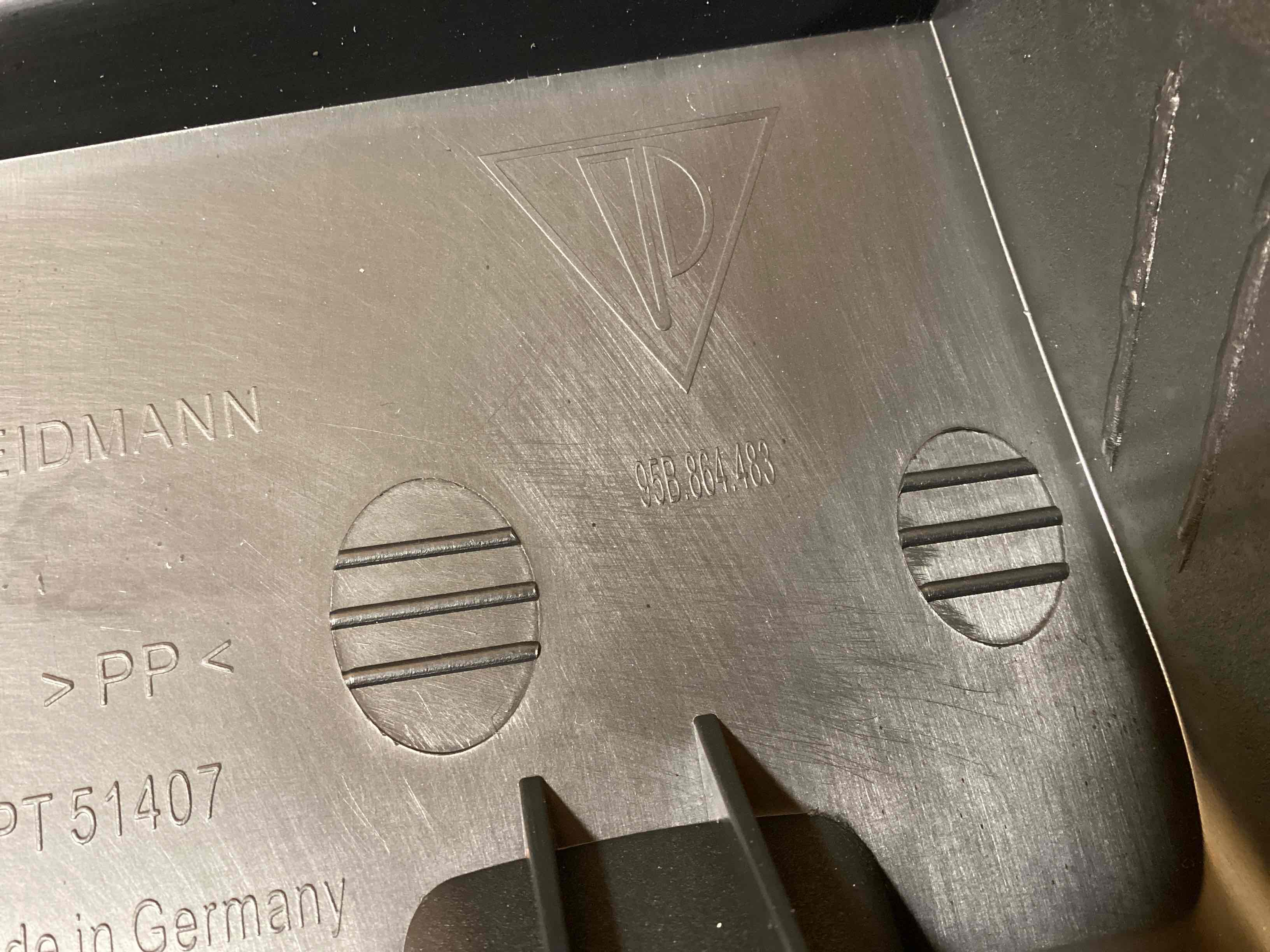 Элемент отделки салона, багажника Porsche Macan 190226-147