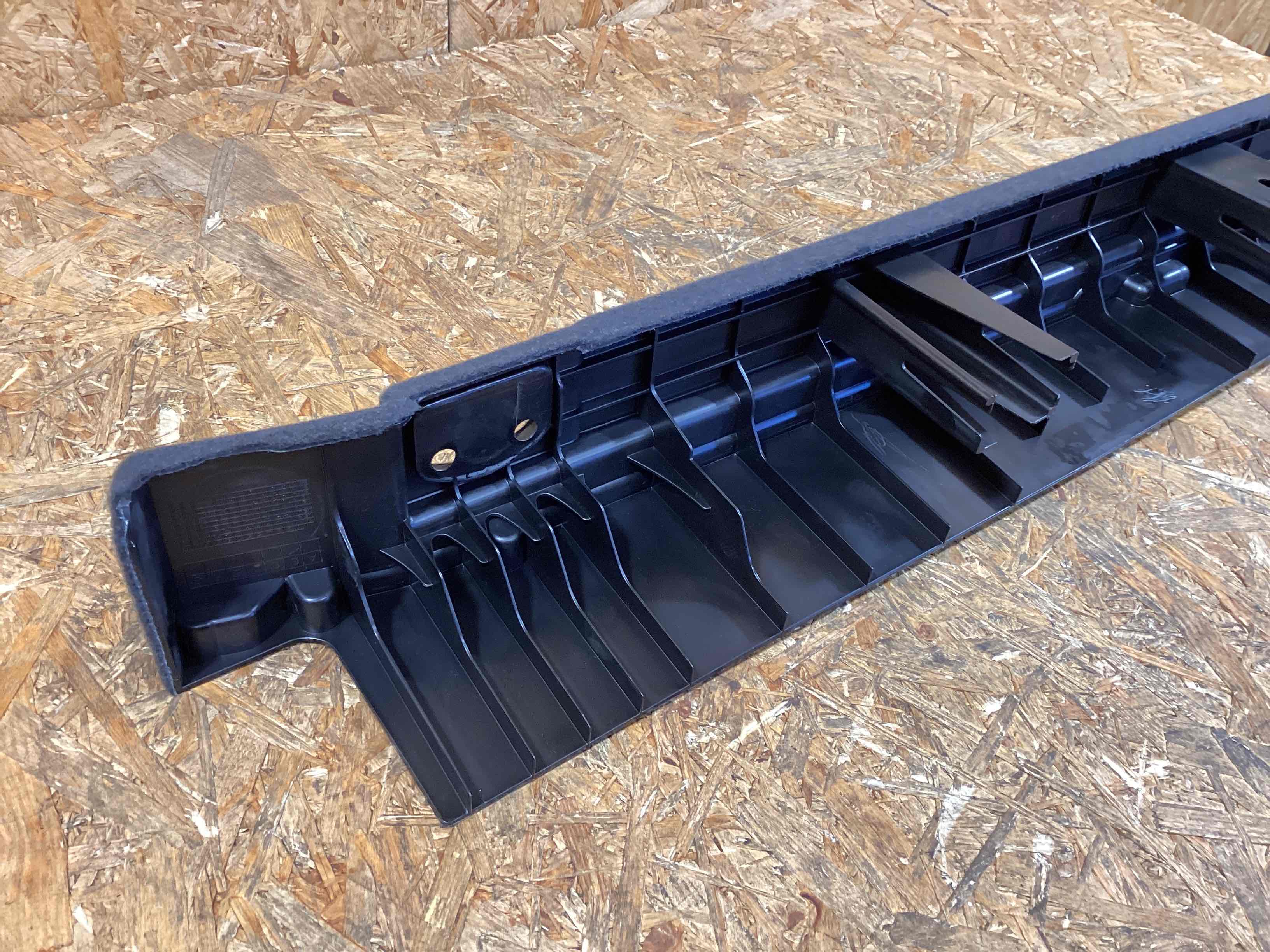 Элемент отделки салона, багажника Porsche Macan 190226-148