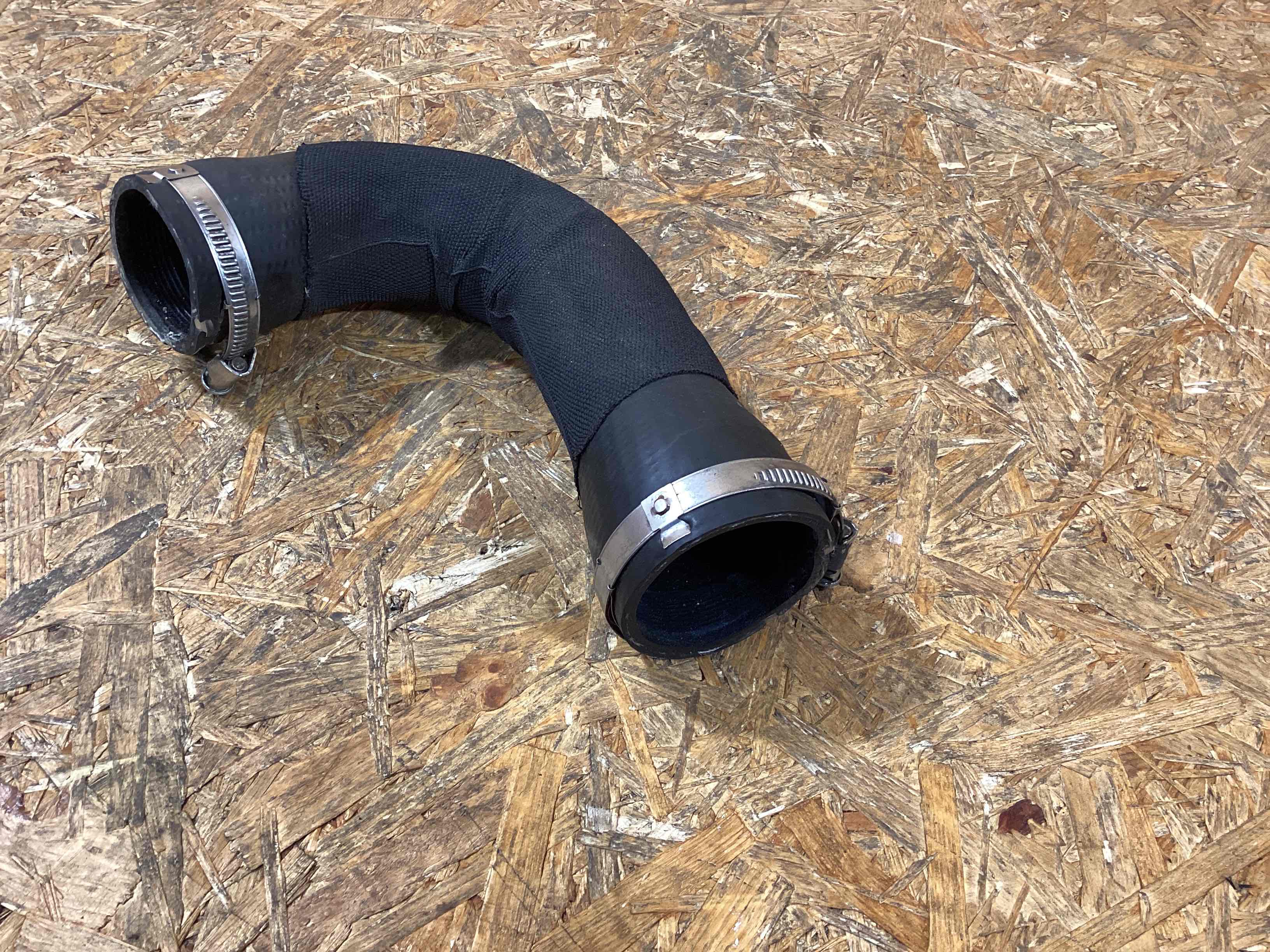 Патрубок Porsche Macan 190226-152