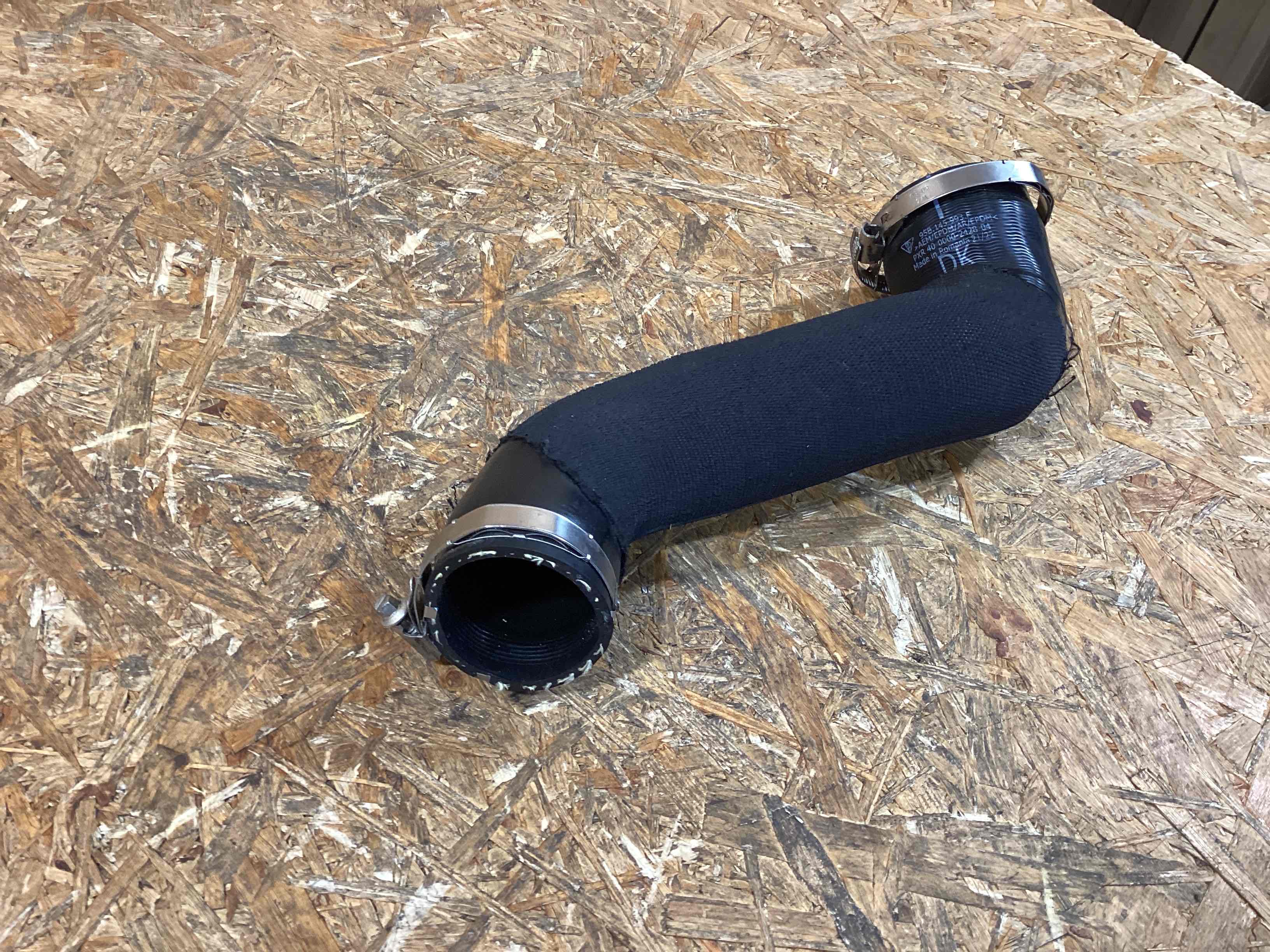 Патрубок Porsche Macan 190226-153