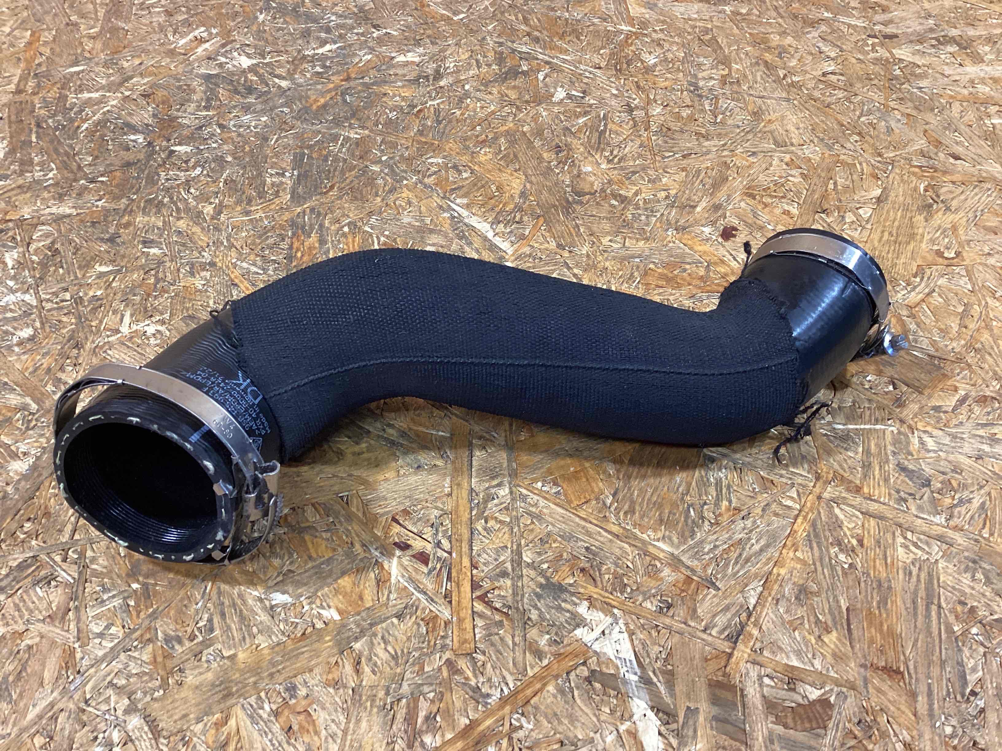 Патрубок Porsche Macan 190226-153