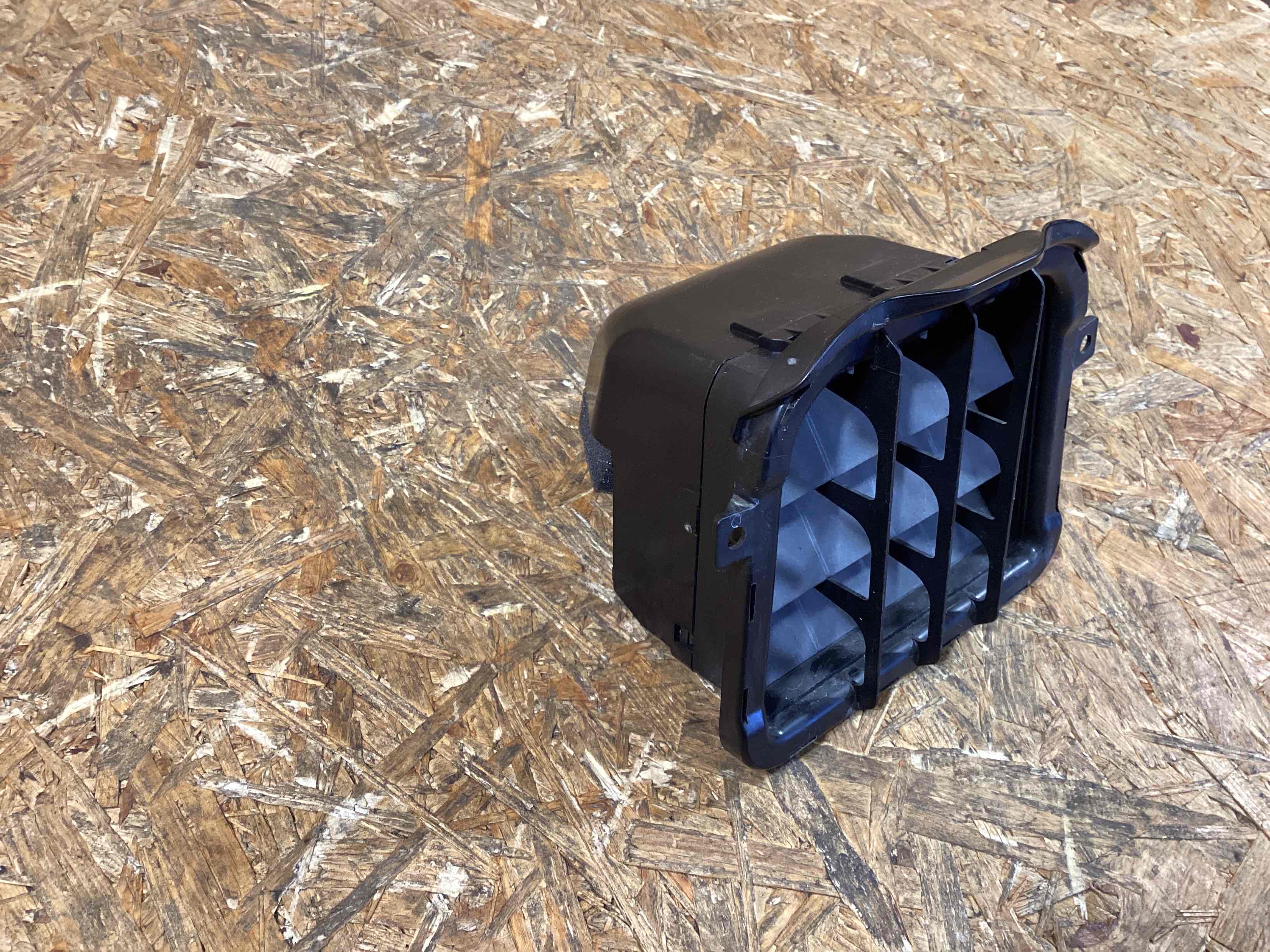 Воздуховод Porsche Macan 190226-155