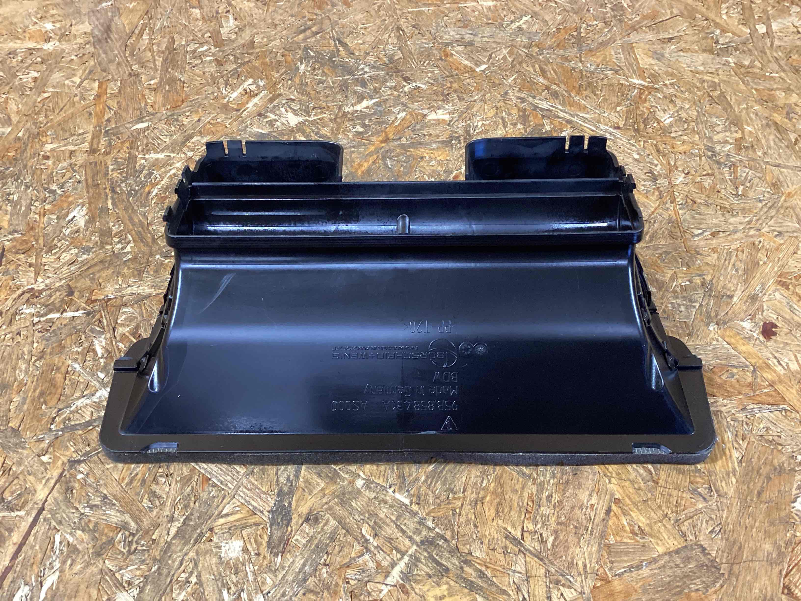 Воздуховод Porsche Macan 190226-157