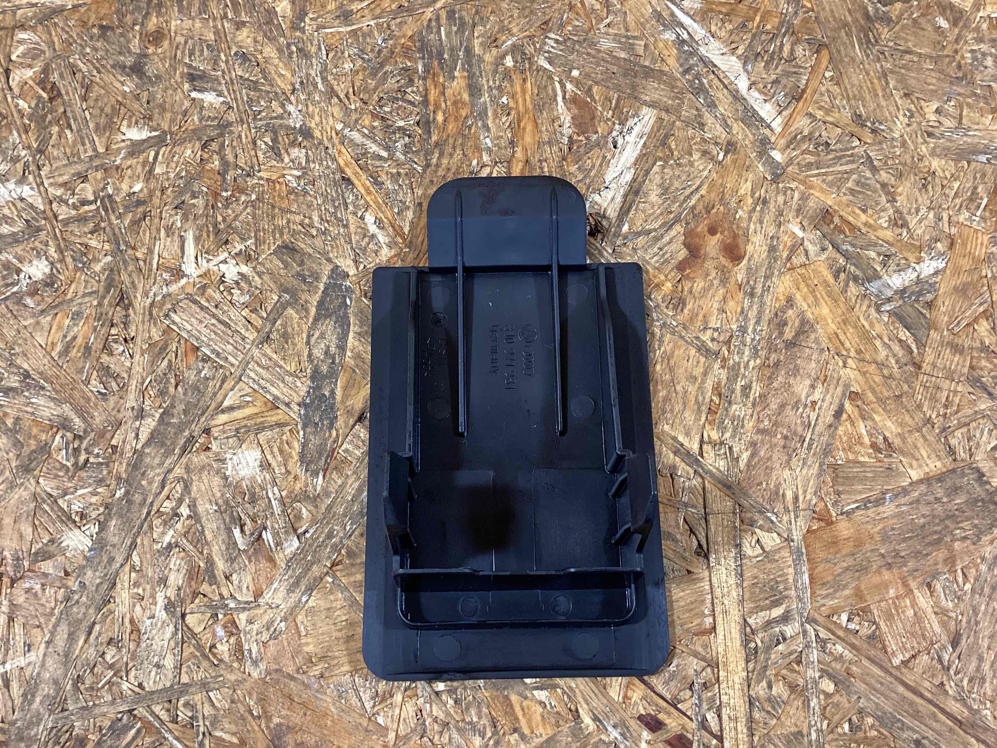 Элемент отделки салона, багажника Porsche Macan 190226-159