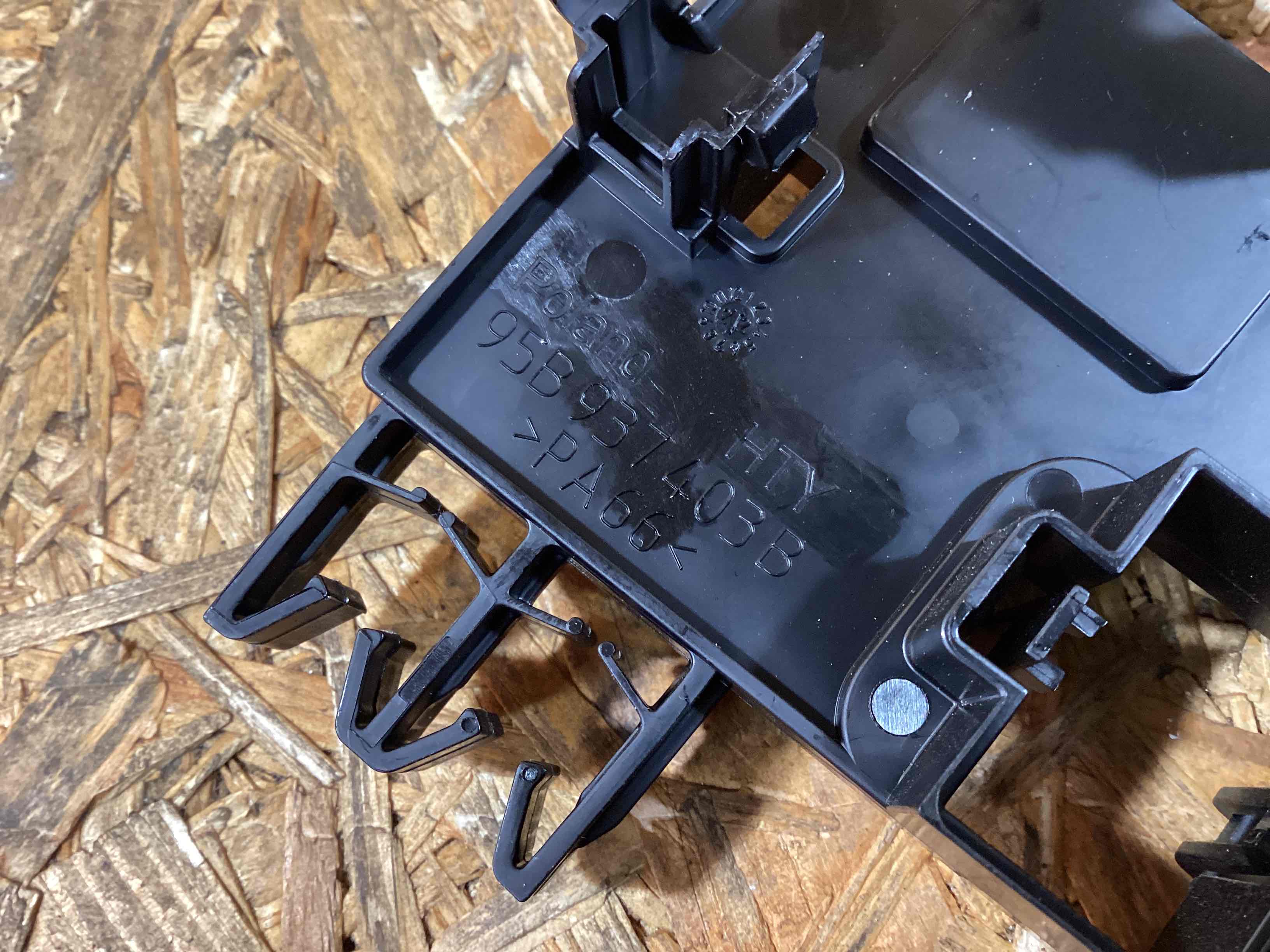 Крепление, кронштейн Porsche Macan 190226-167