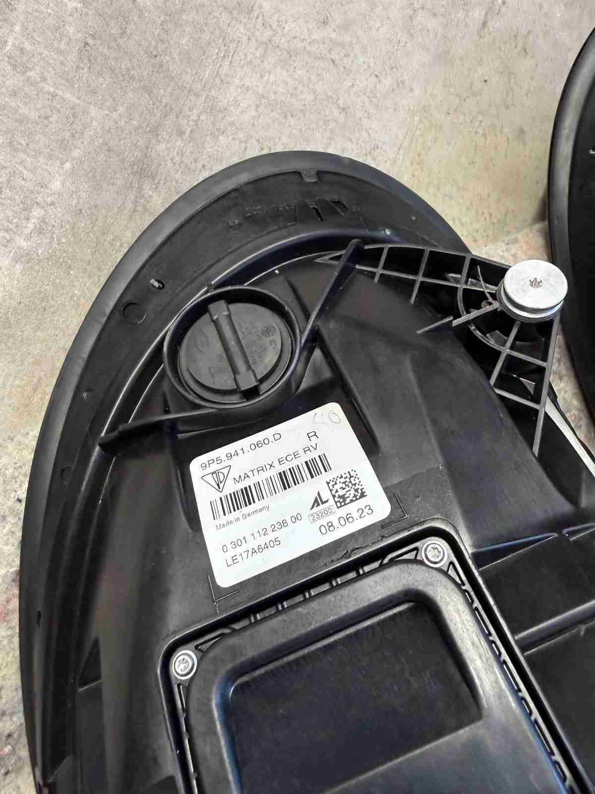 Фара правая Porsche 911 190226-171