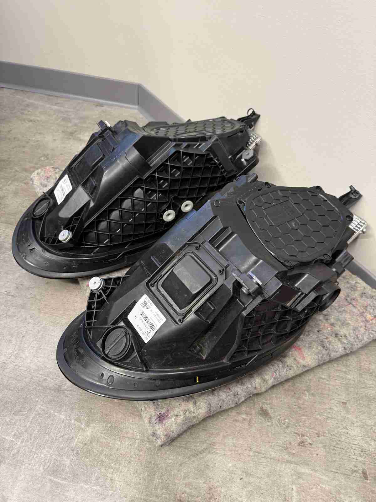 Фара левая Porsche 911 190226-172