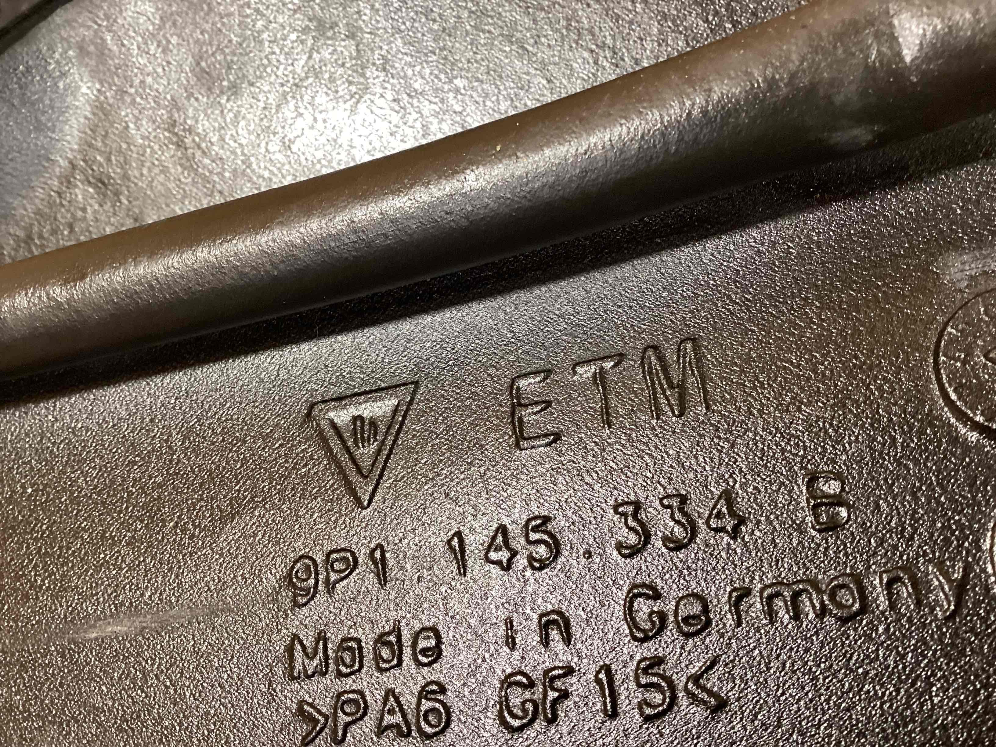 Воздуховод Porsche 911 190326-105