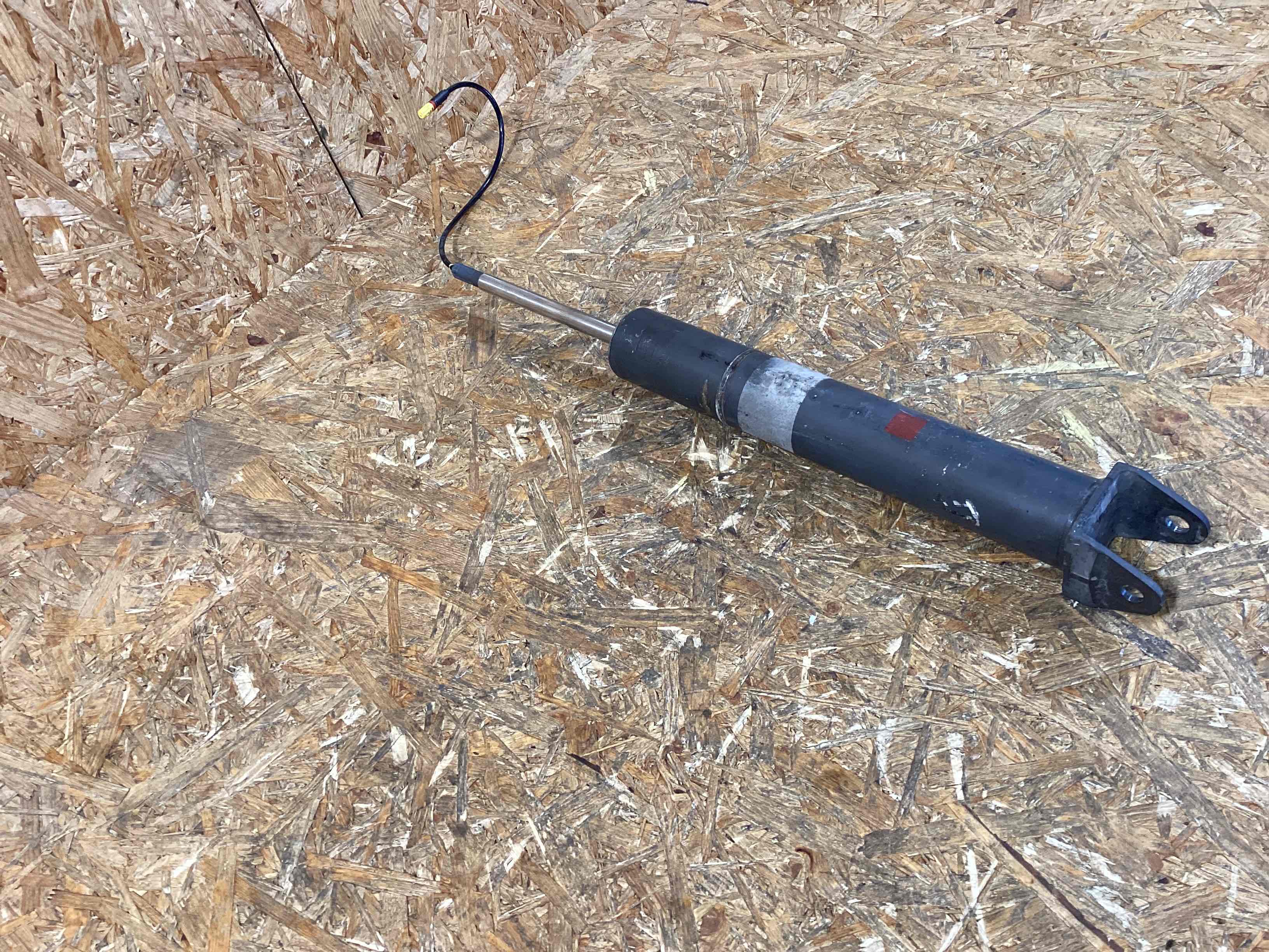 Амортизатор задний Porsche 911 190326-108