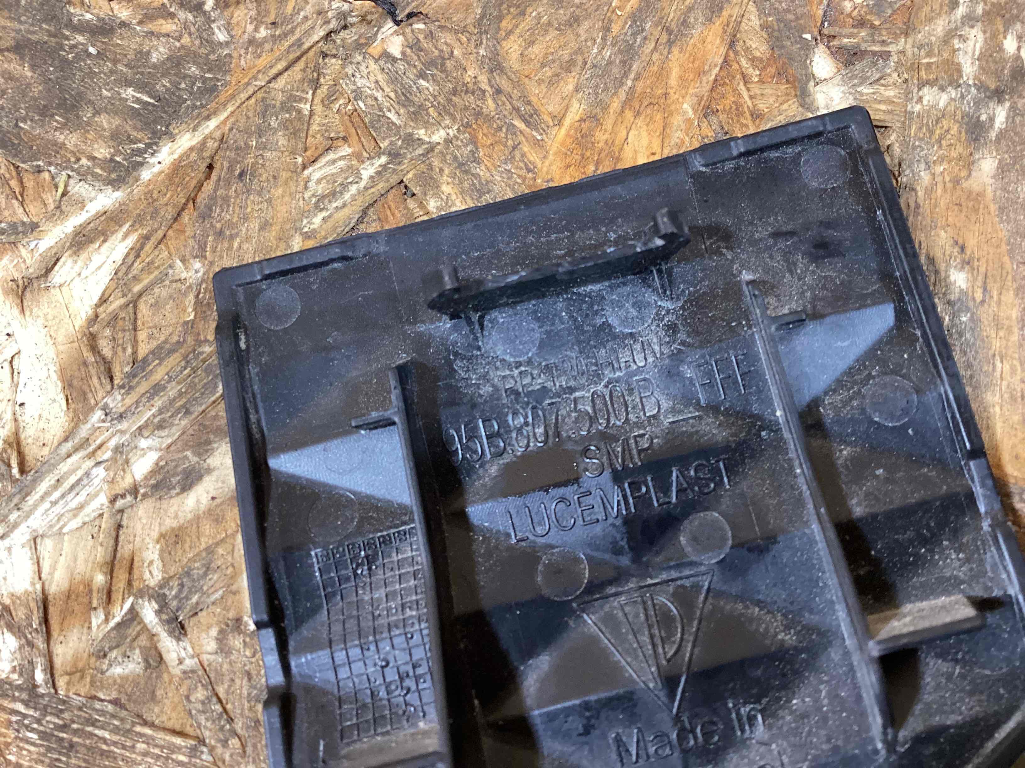 Заглушка, вставка (решетка) в бампер Porsche Macan 190326-112