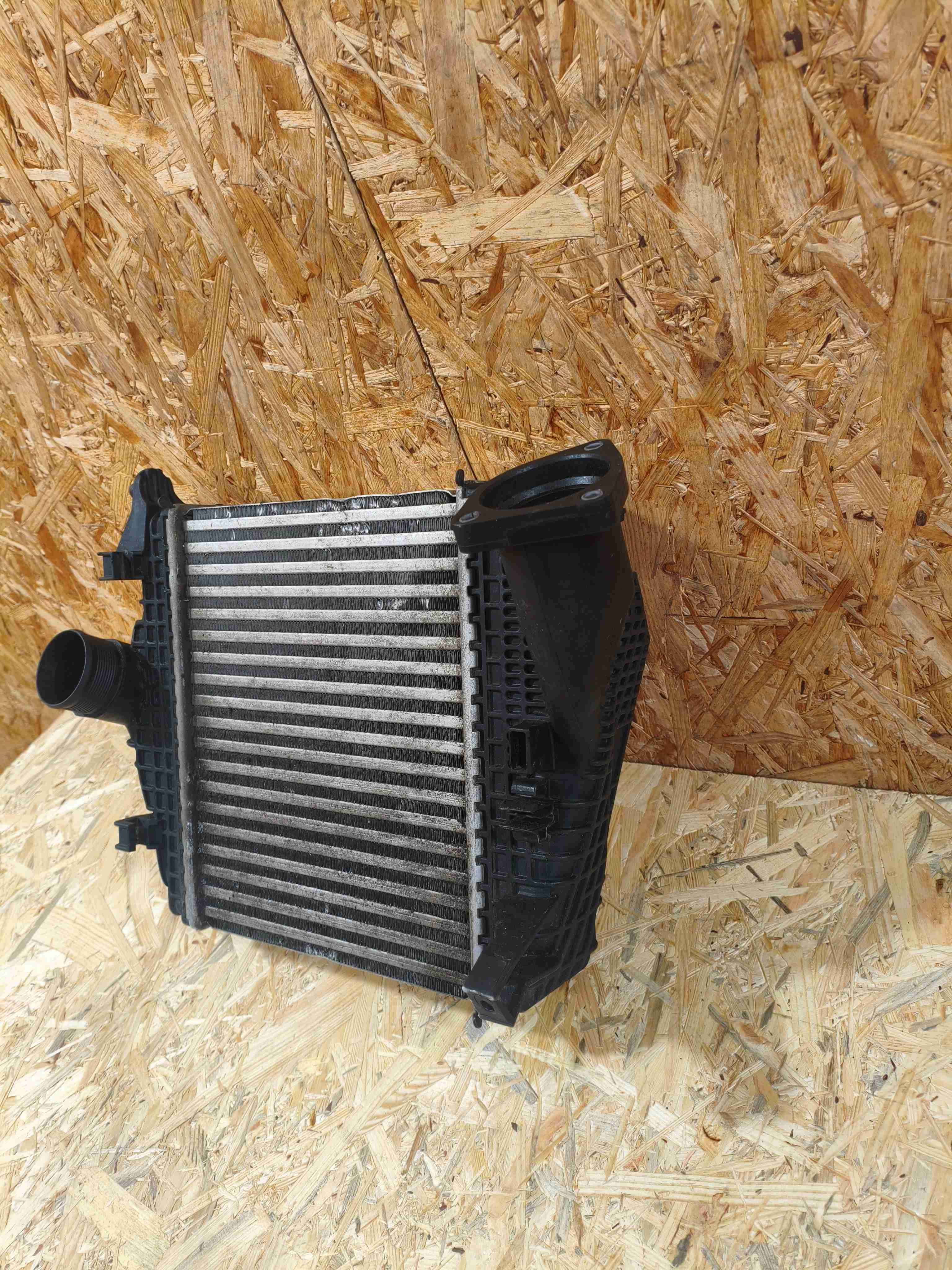 Интеркулер Porsche Cayenne 190326-116