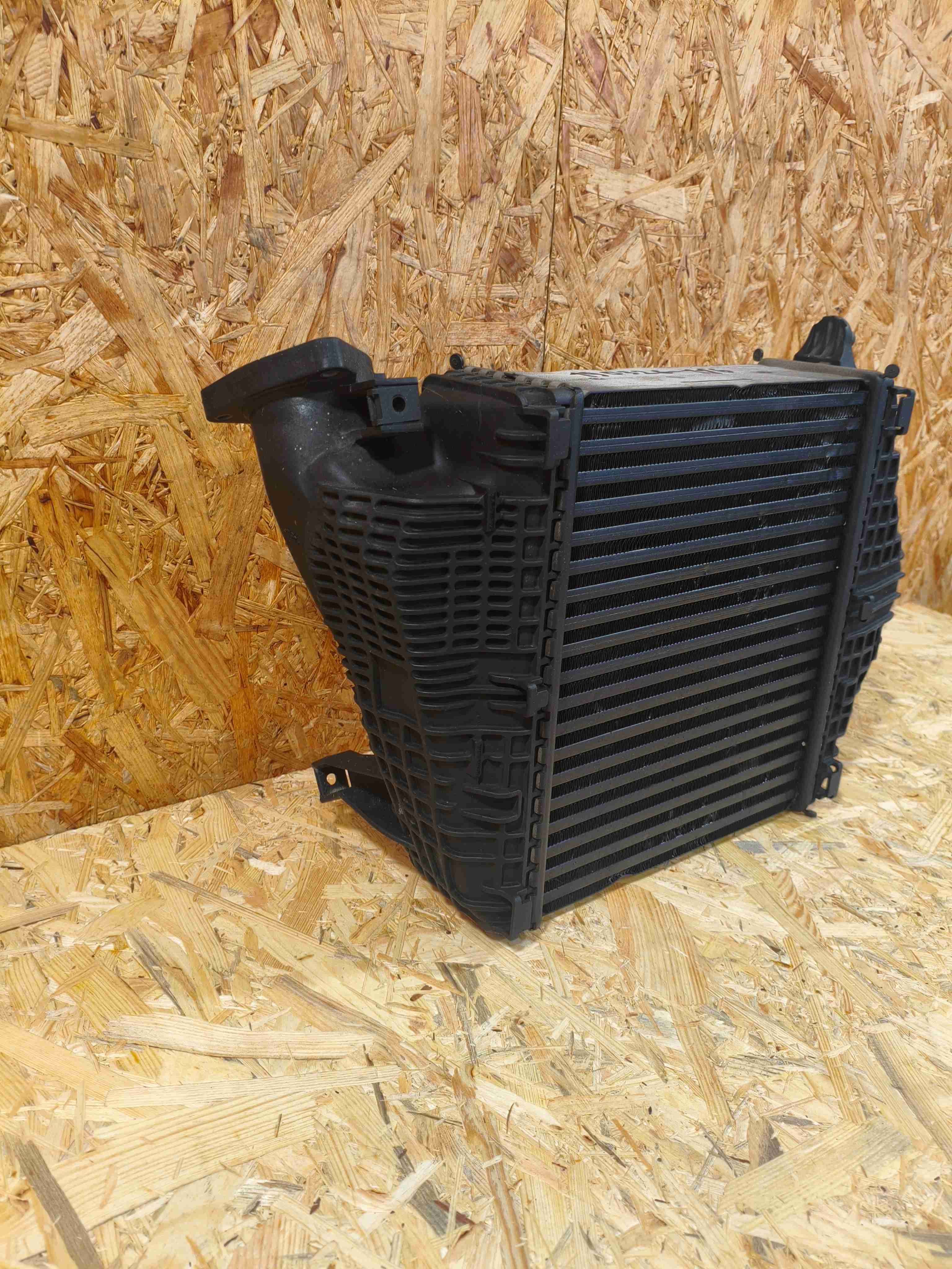 Интеркулер Porsche Cayenne 190326-116