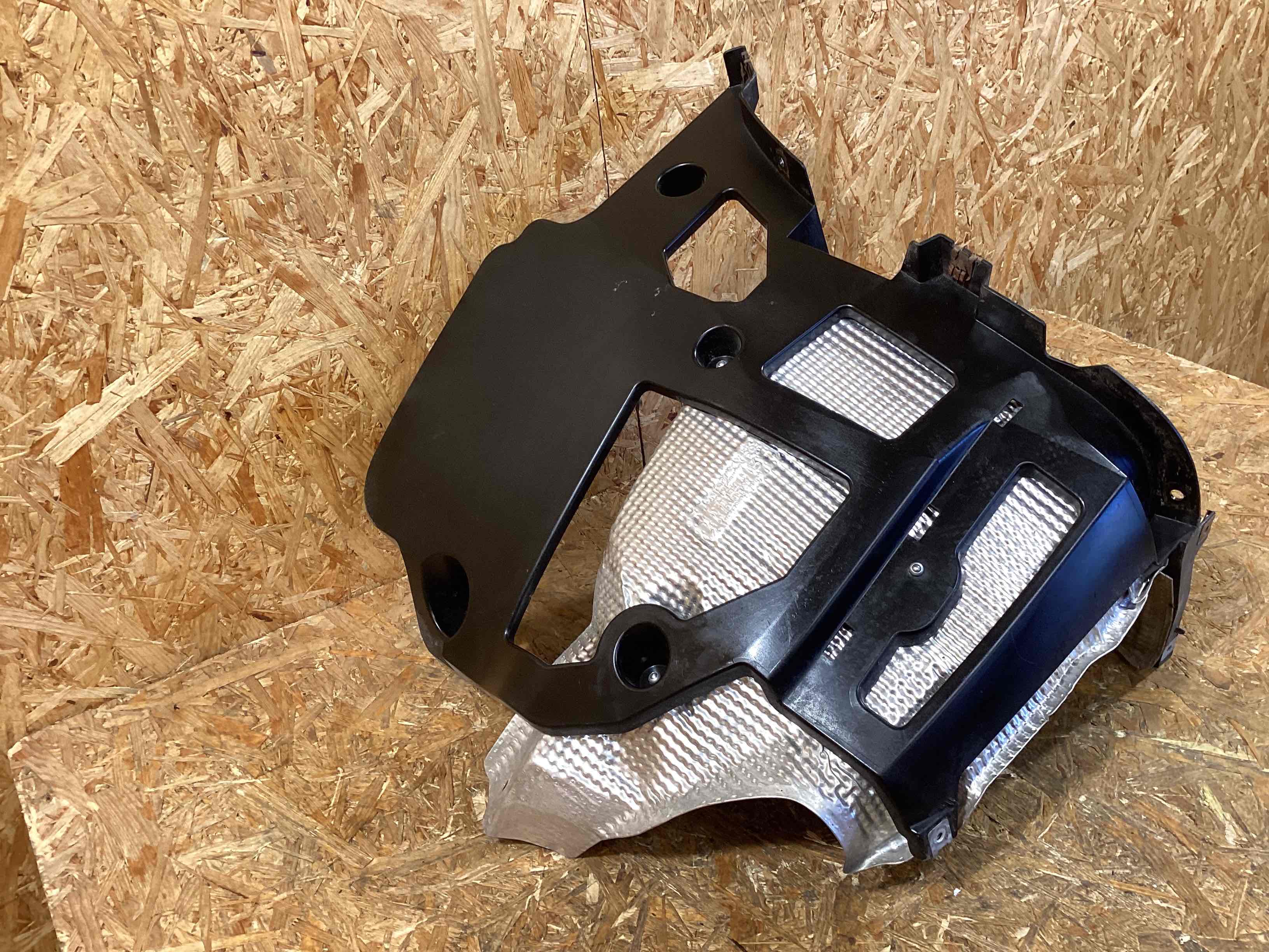 Крепление бампера Porsche Panamera 190326-120