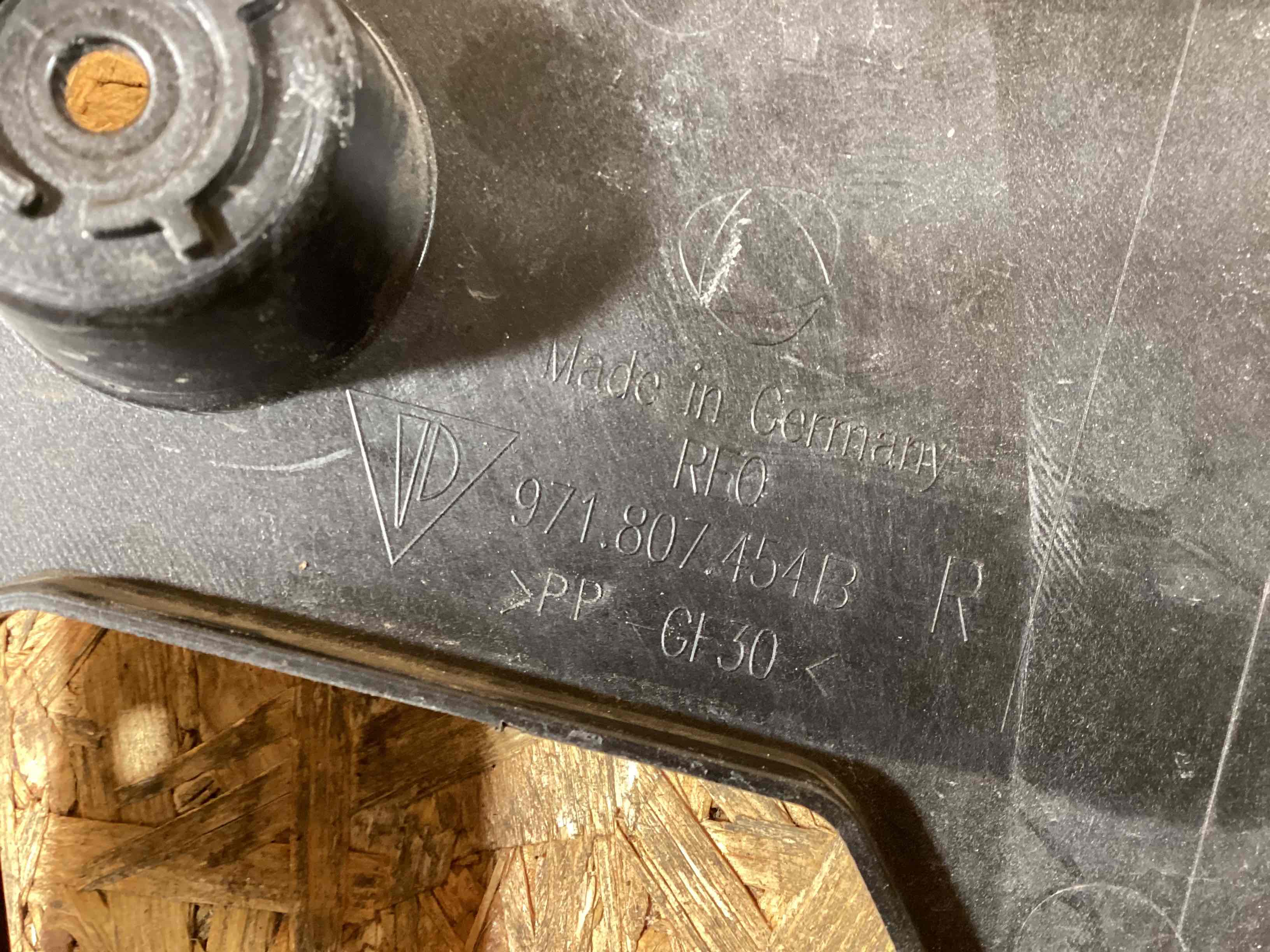 Крепление бампера Porsche Panamera 190326-120