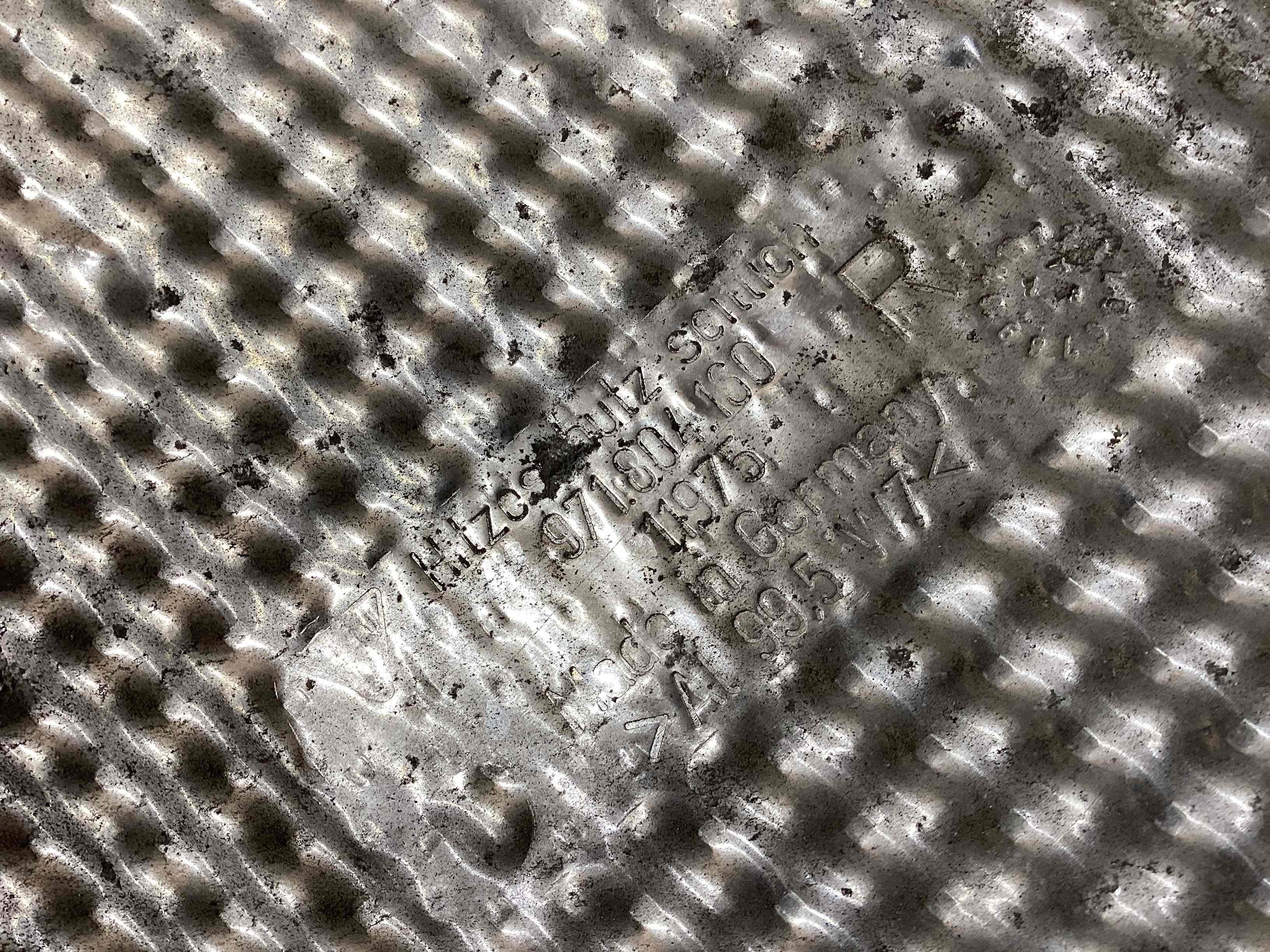 Крепление бампера Porsche Panamera 190326-120