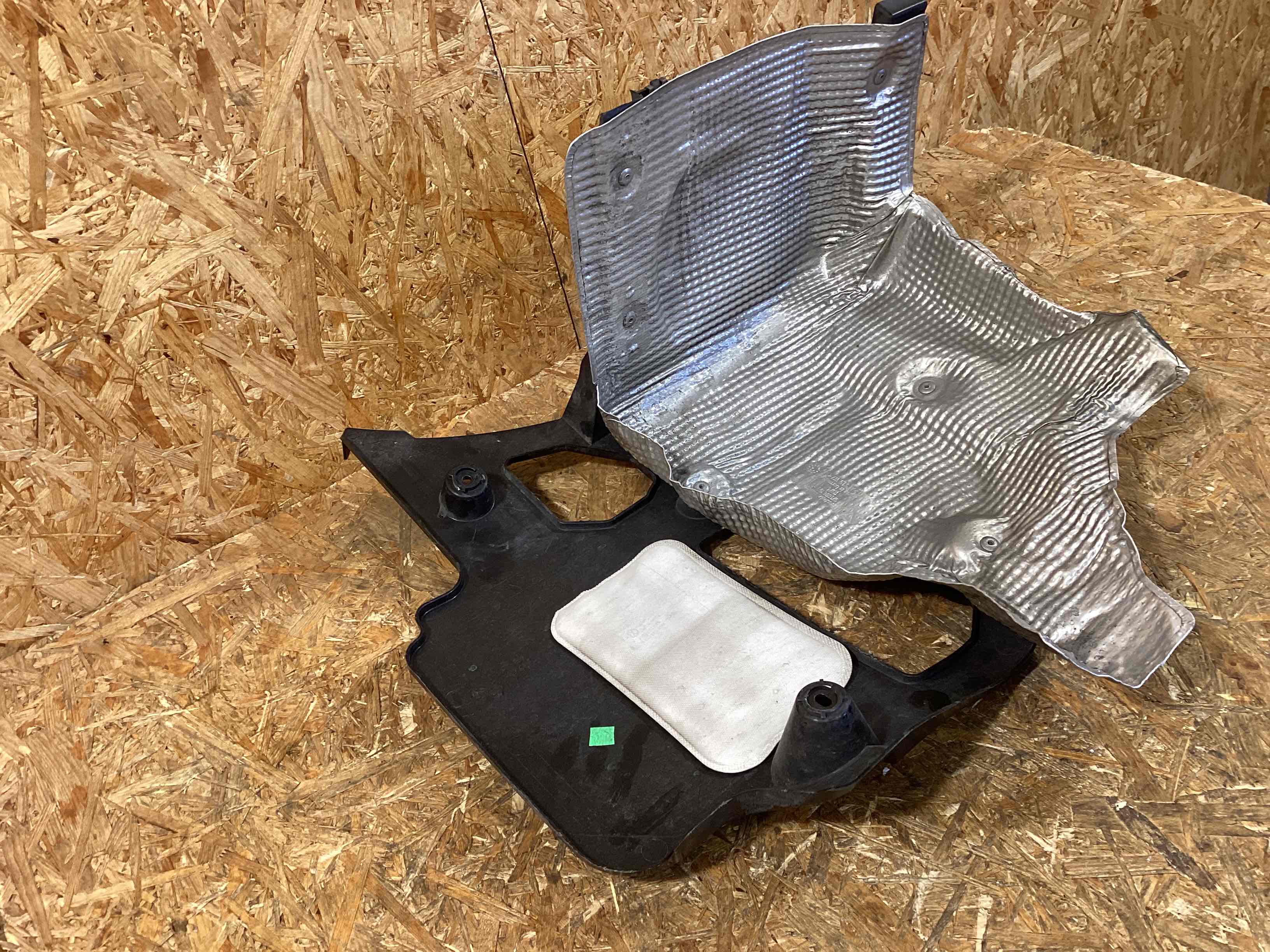 Крепление бампера Porsche Panamera 190326-121