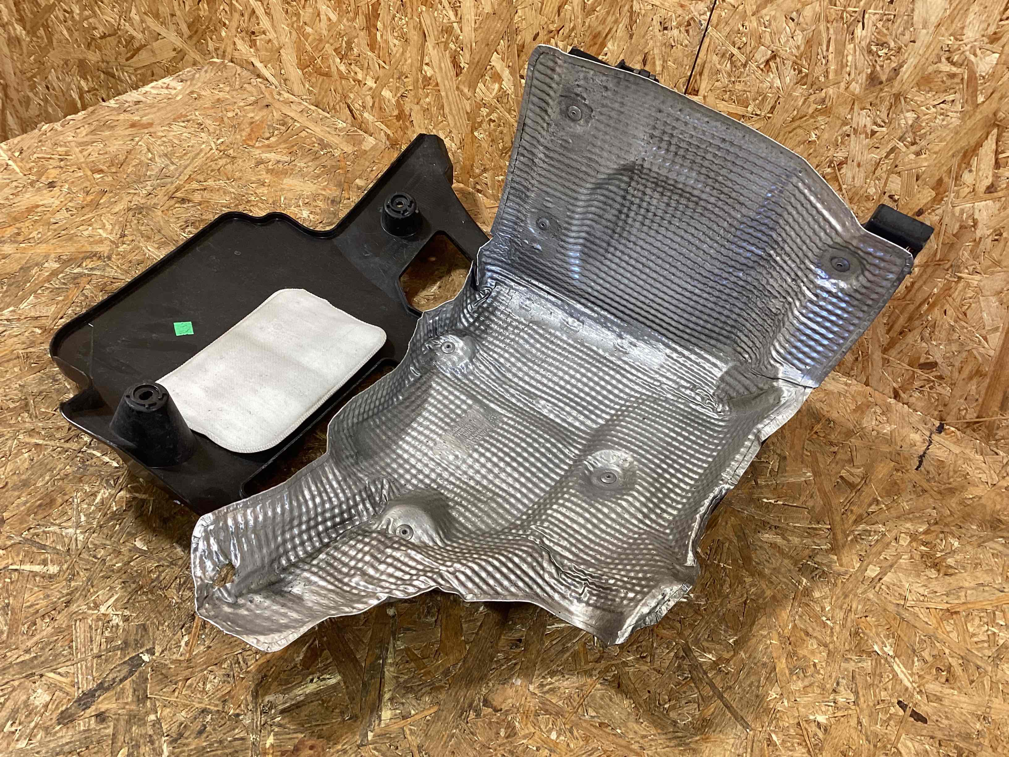 Крепление бампера Porsche Panamera 190326-121