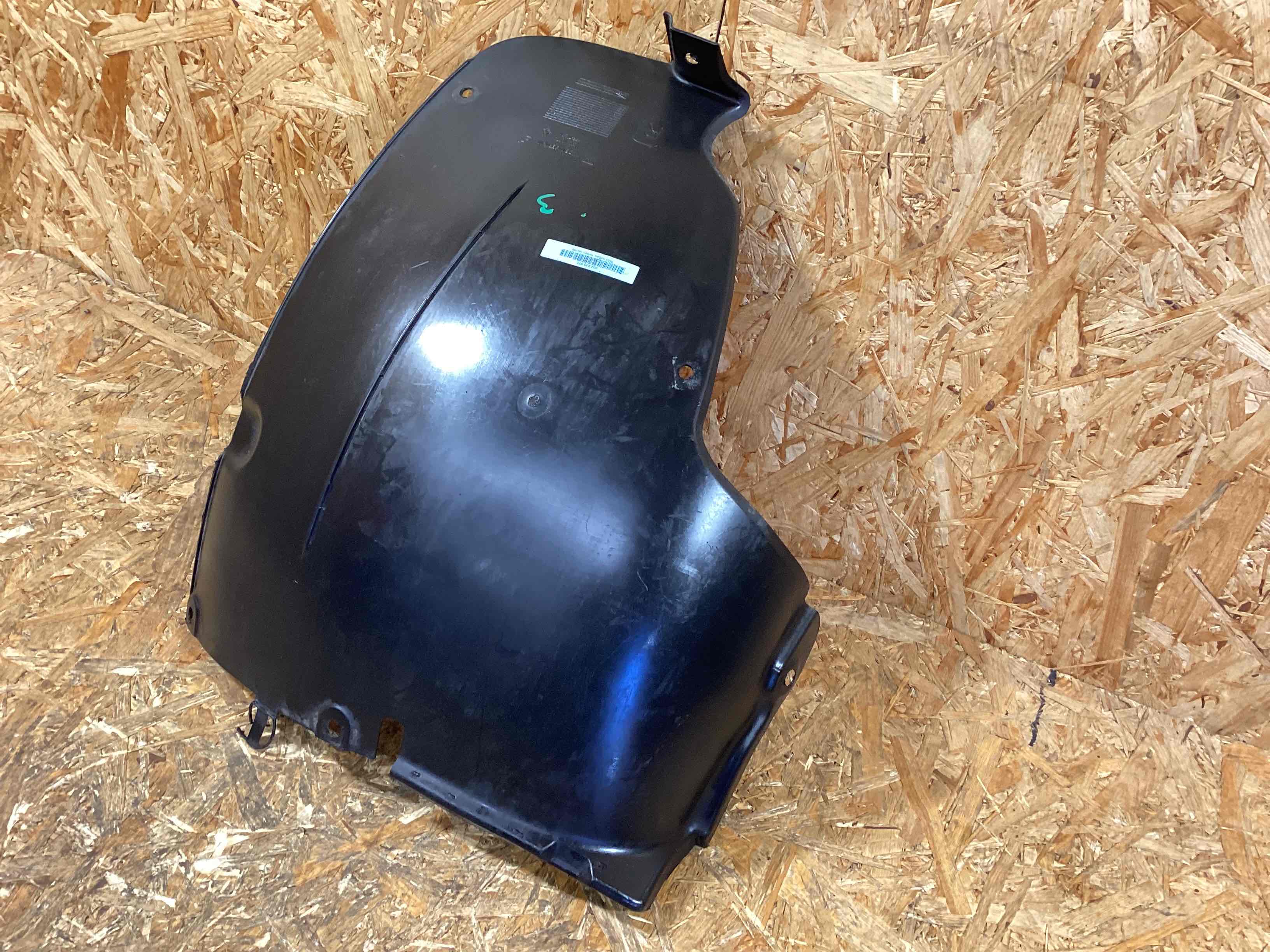 Защита арок задняя правая (подкрылок) Porsche 911 190326-126