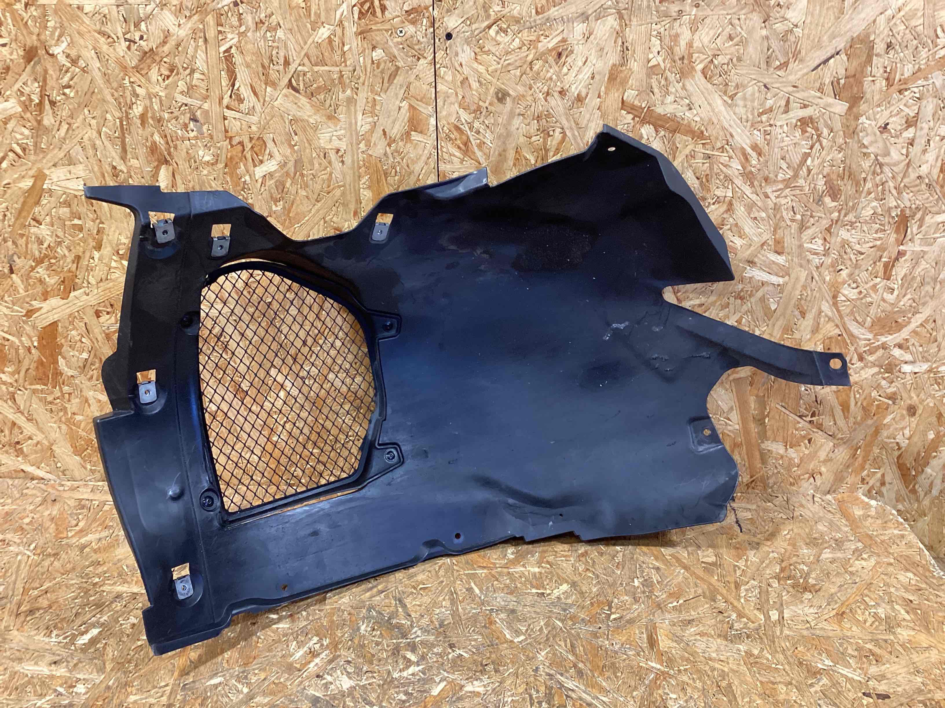 Защита арок передняя правая (подкрылок) Porsche 911 190326-128