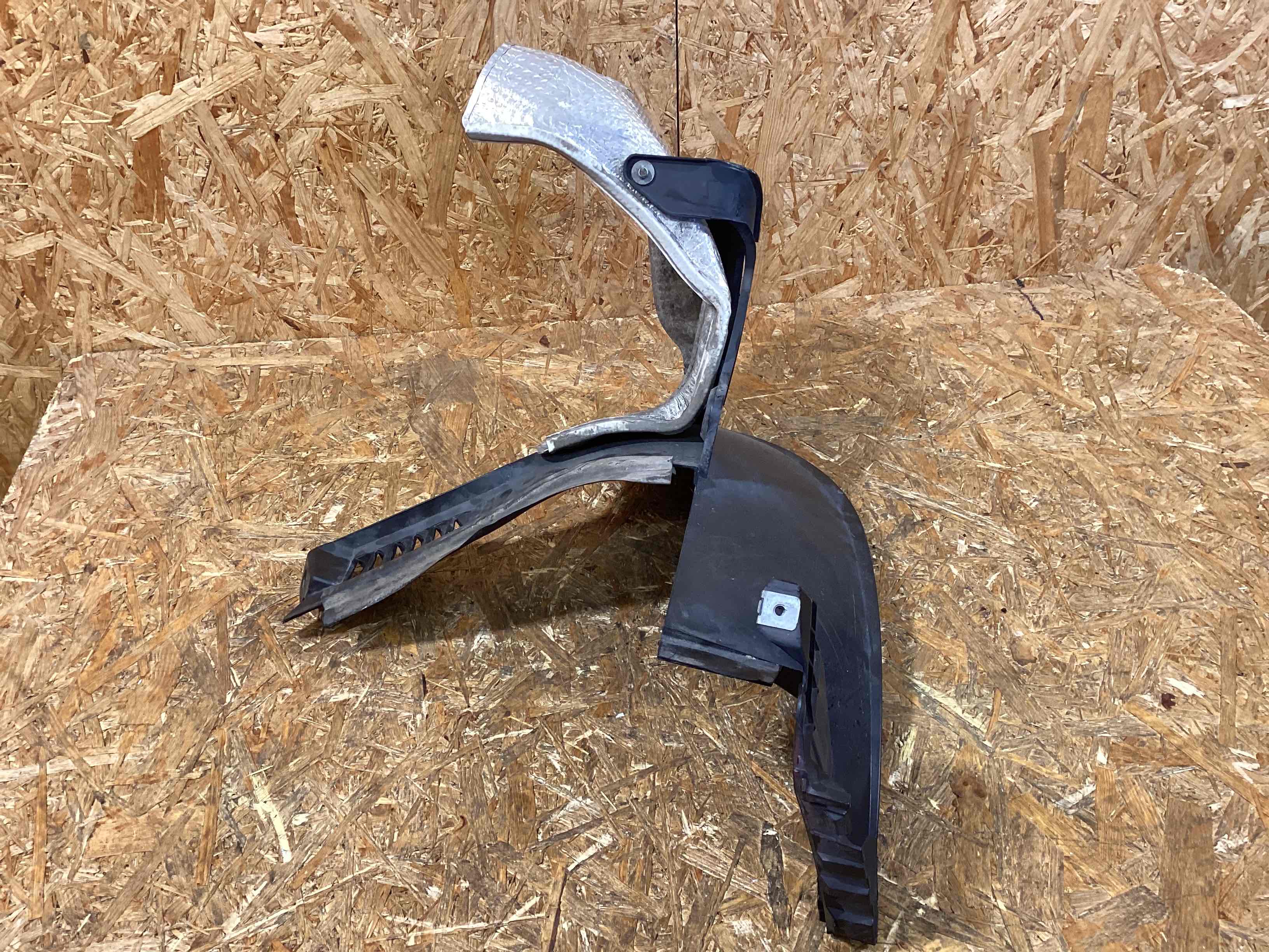 Крепление бампера Porsche Boxster 718 190326-129