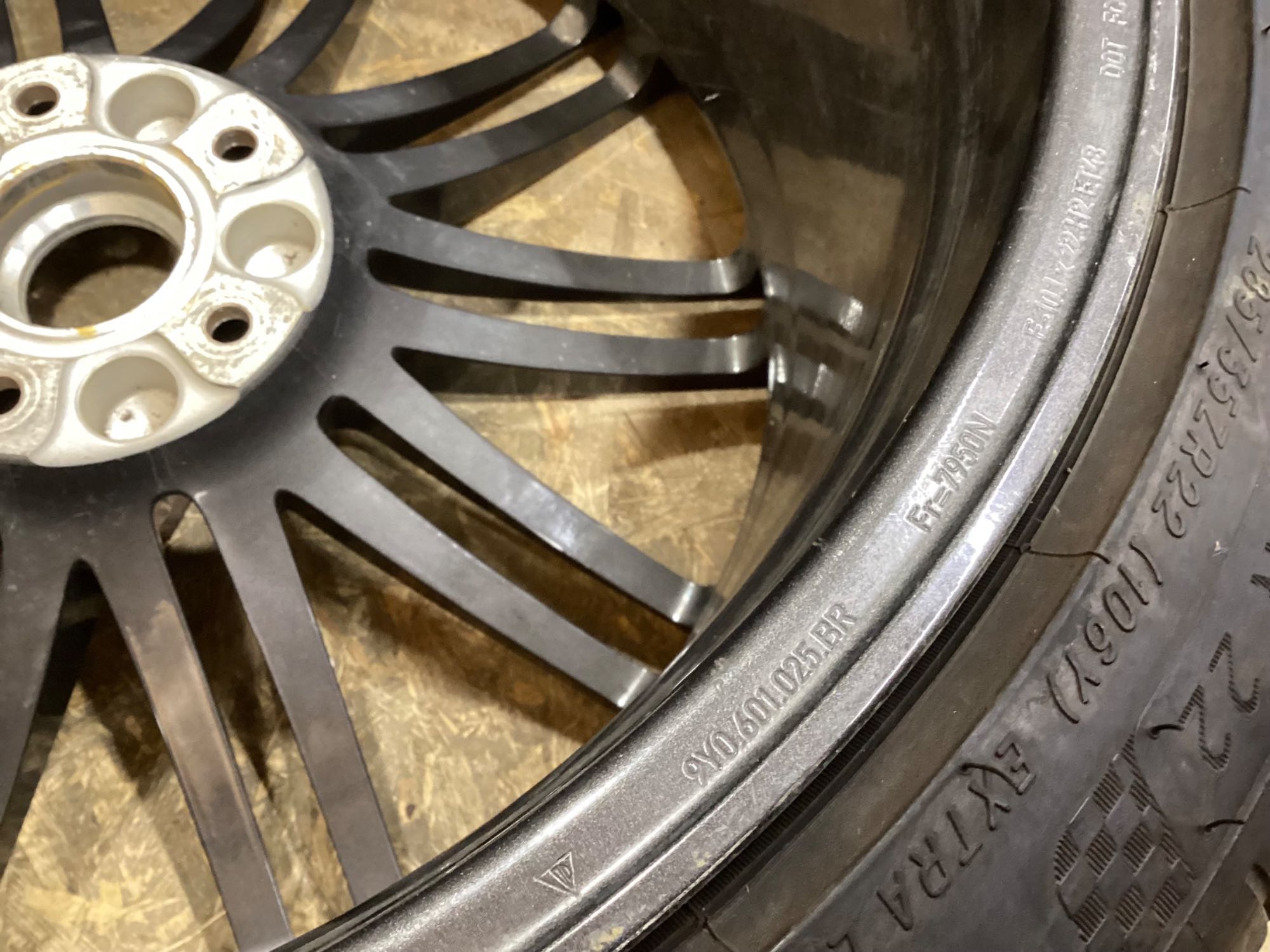 Колесо запасне, тримач, кронштейн, оббивка Porsche Cayenne 191026-101