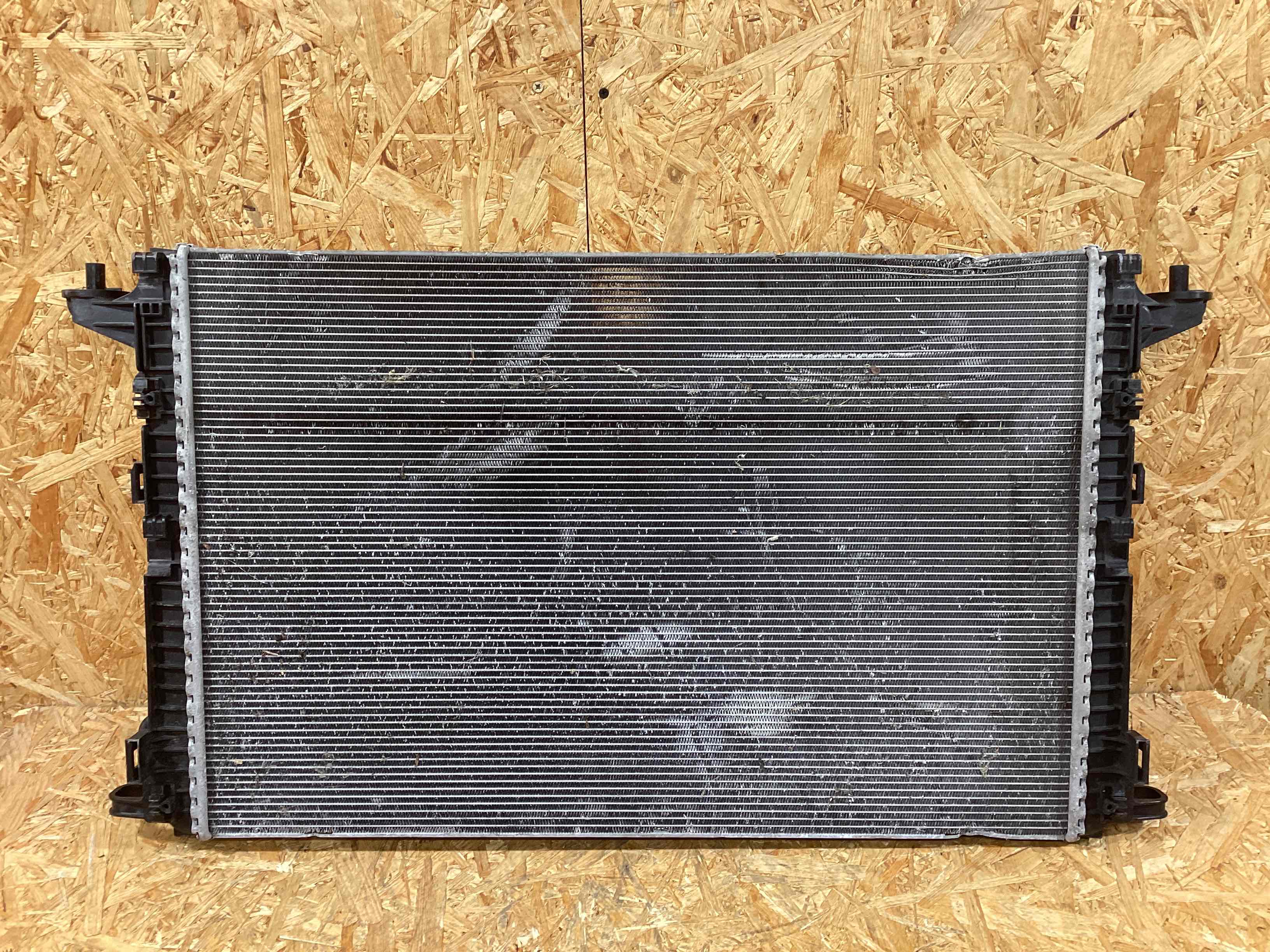 Радиатор (основной) Audi A6 191125-102