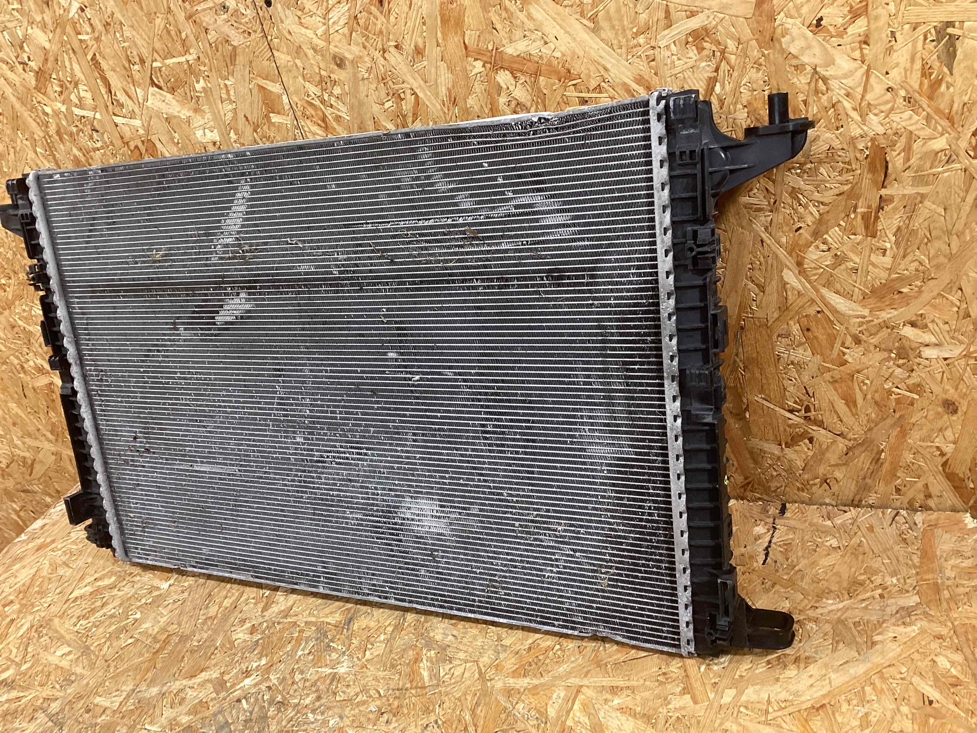 Радиатор (основной) Audi A6 191125-102