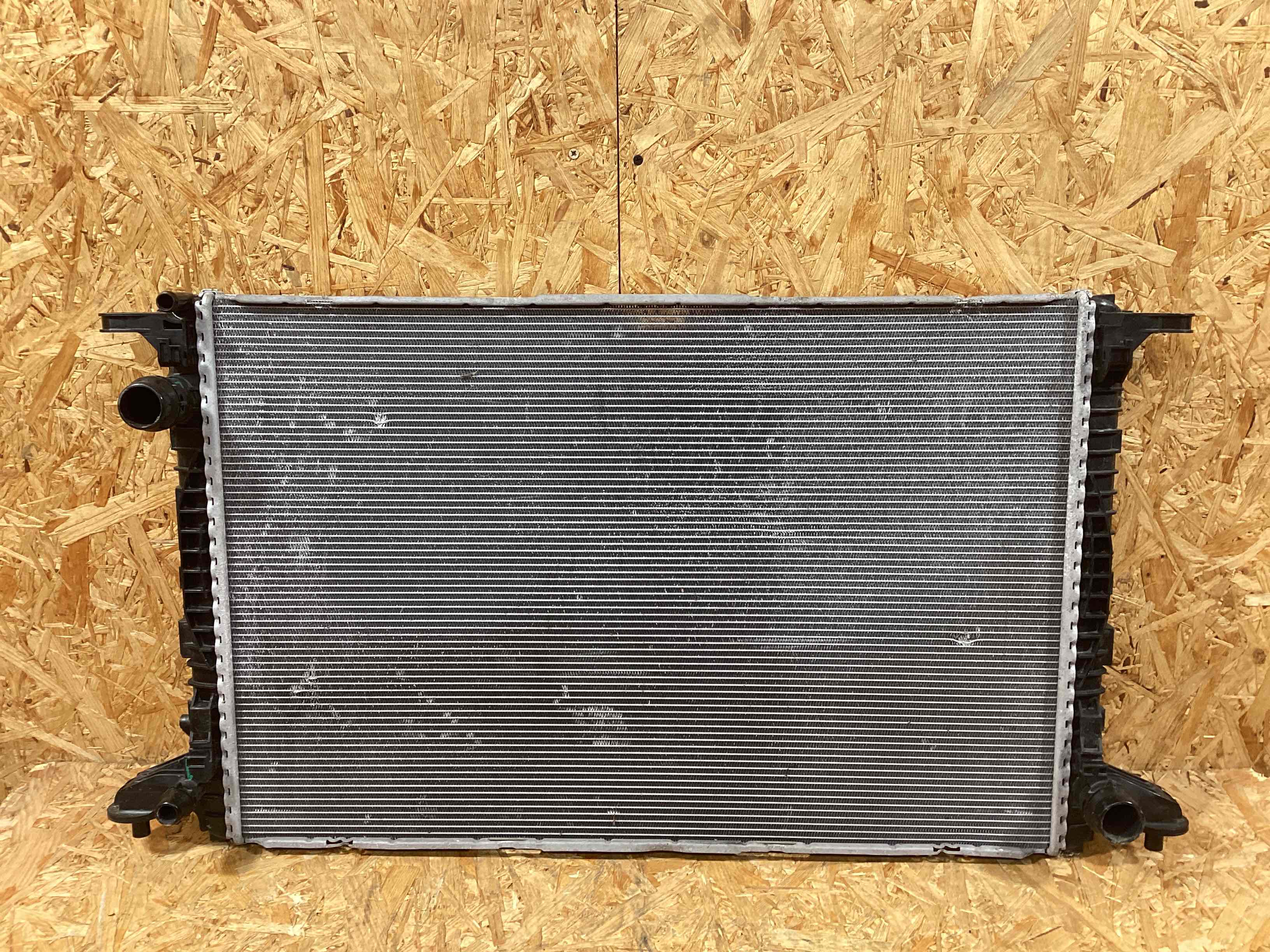 Радиатор (основной) Audi A6 191125-102