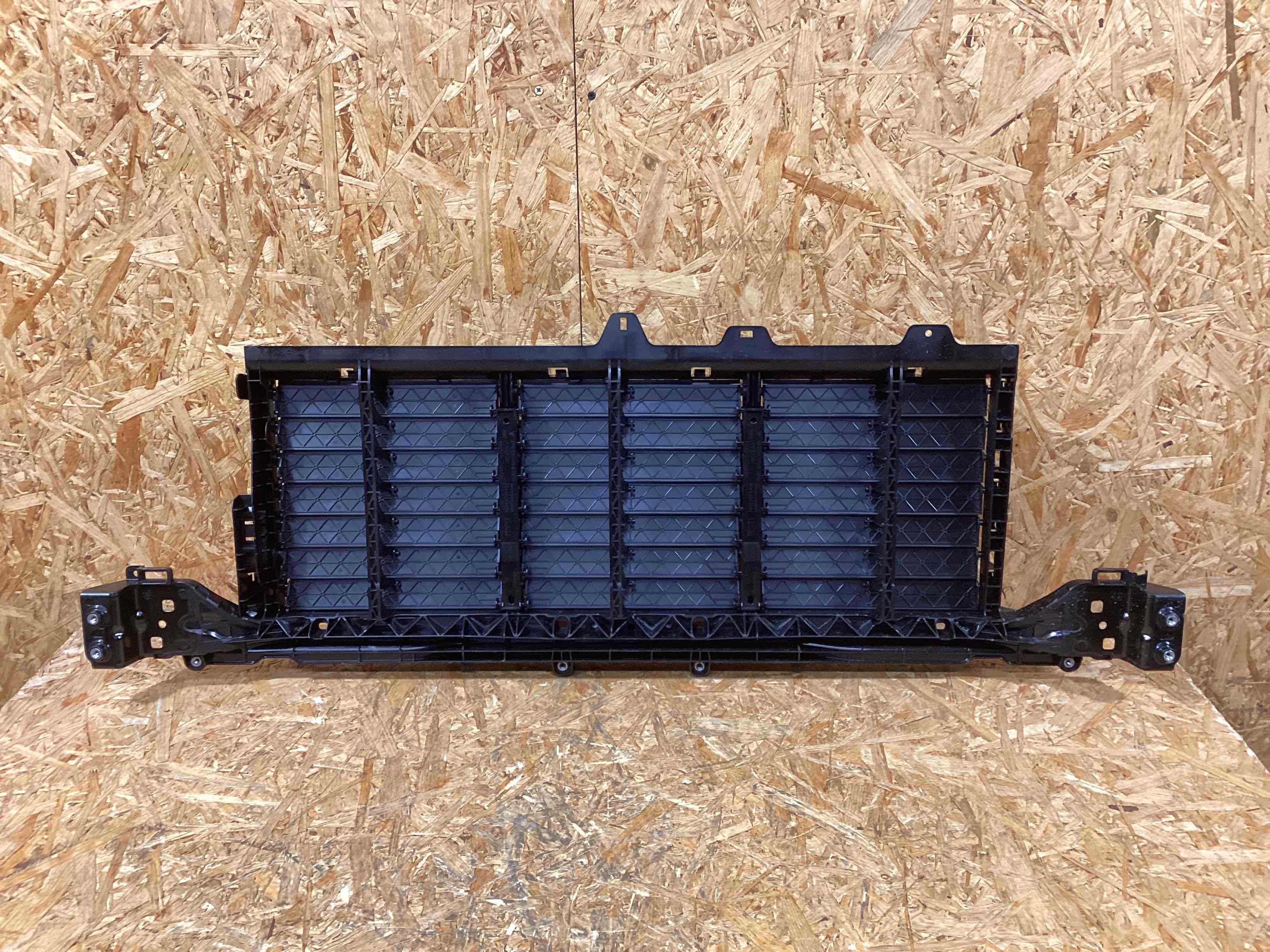 Жалюзи радиатора Porsche Cayenne 191125-103