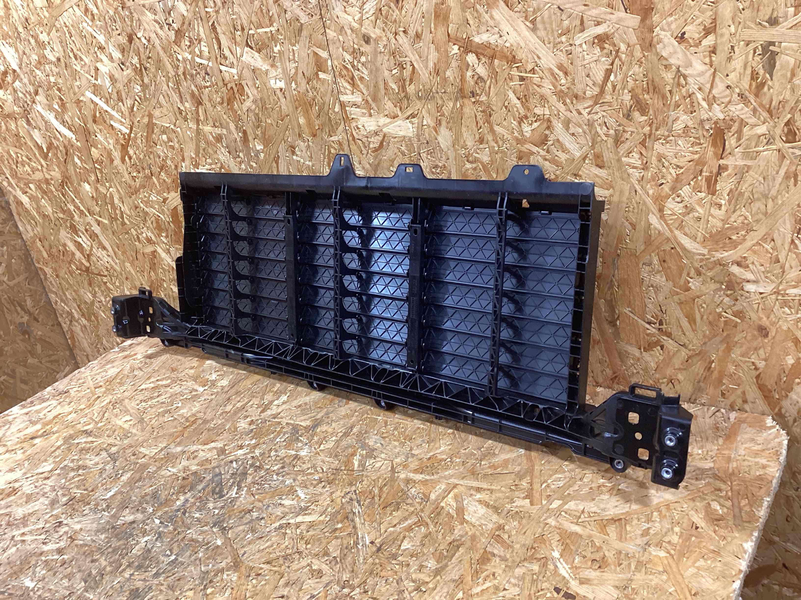 Жалюзи радиатора Porsche Cayenne 191125-104